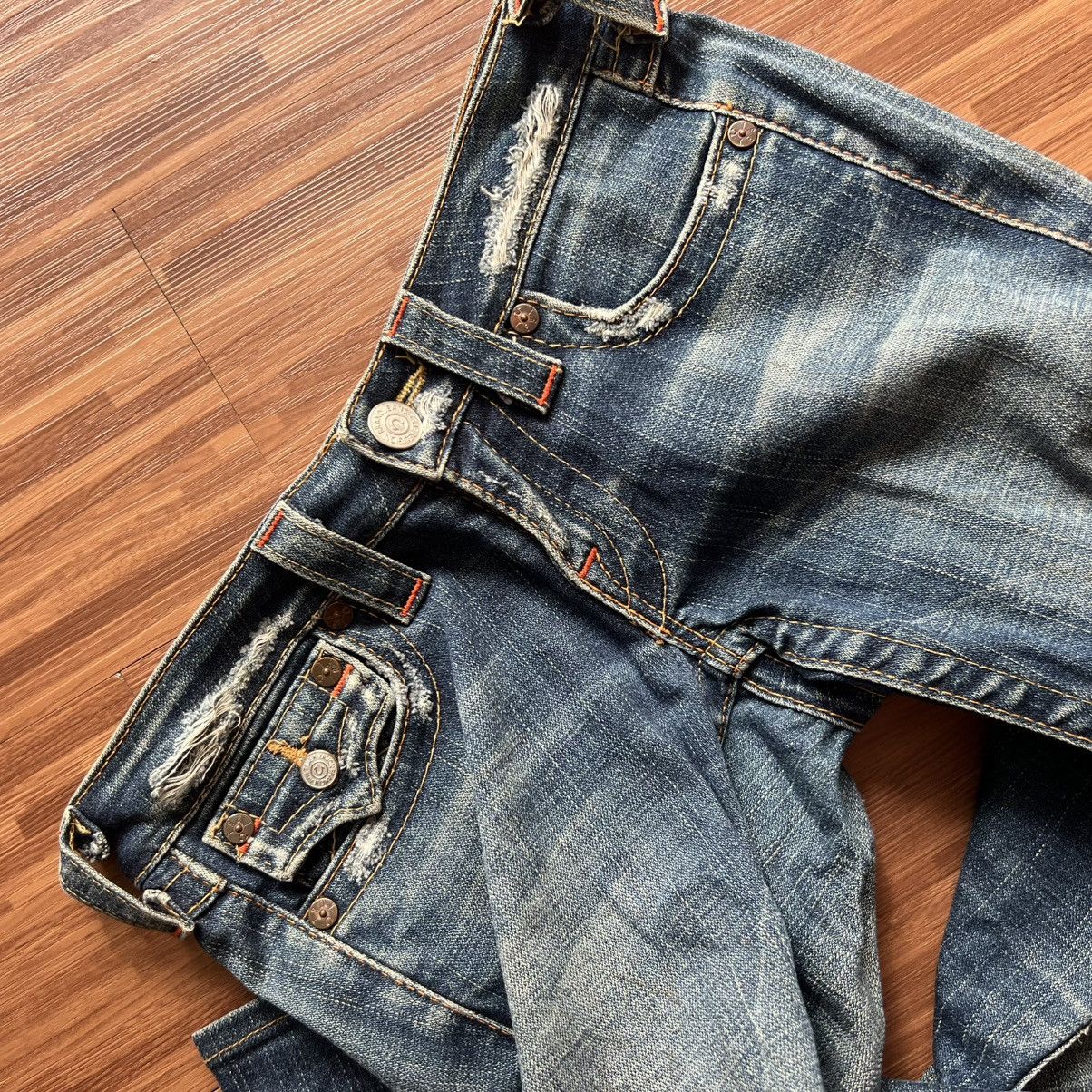 True Religion “VINTAGE” TRUE RELIGION FLARE JEANS Size 29" - 16 Thumbnail