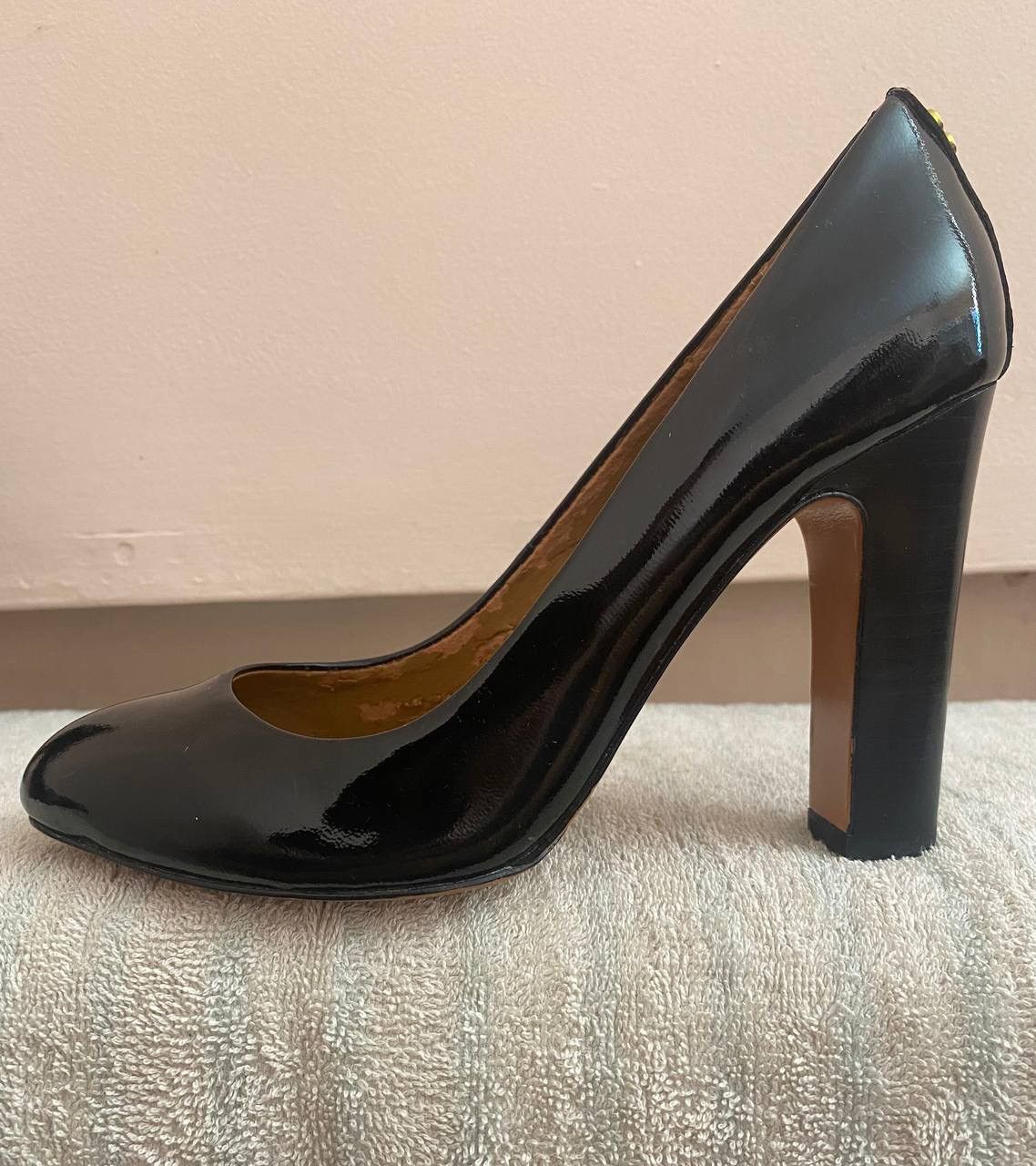 Coach 🖤 Coach Shelley Black Patent Pumps Size 5.5 Size US 5.5 / IT 35.5 - 4 Thumbnail