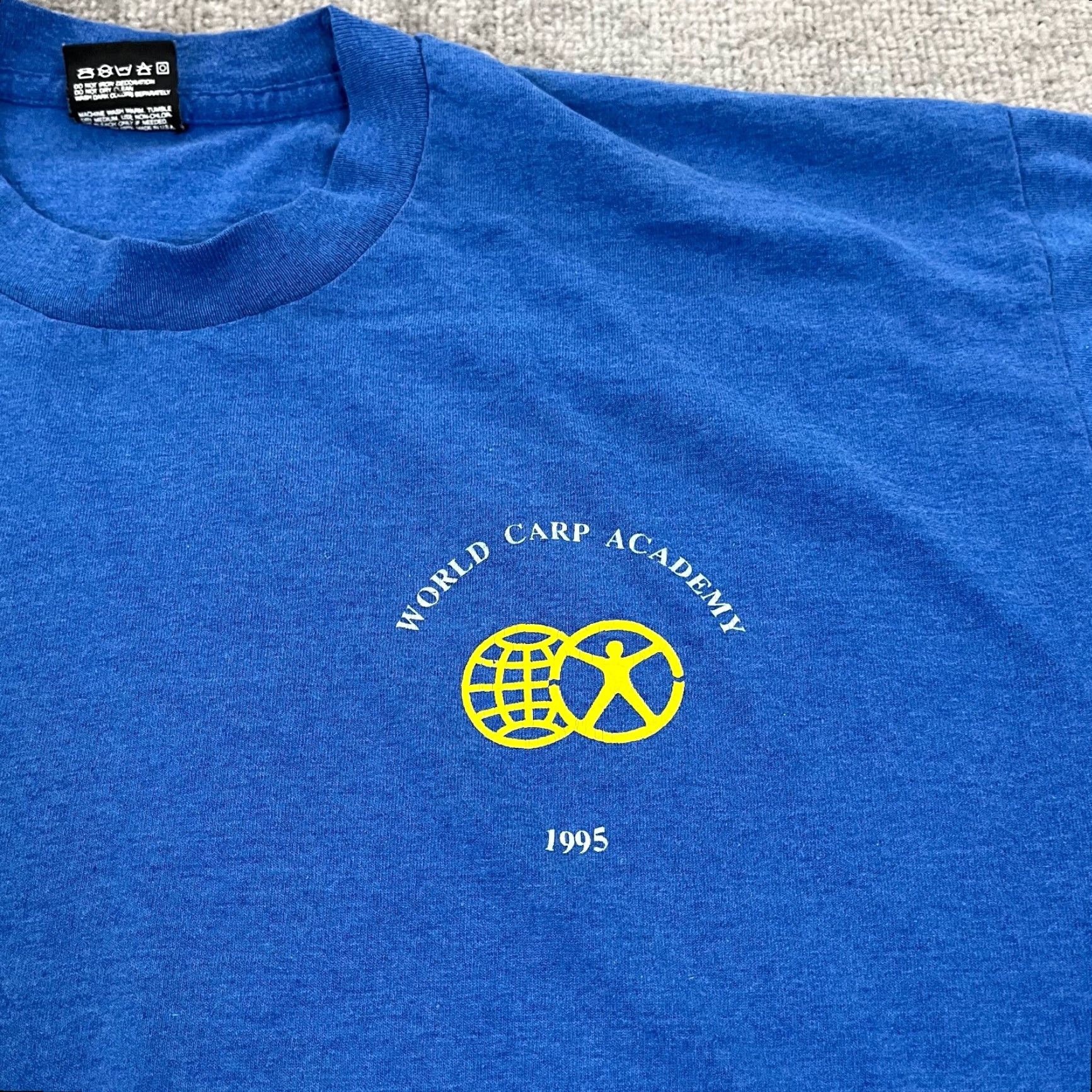 Fruit Of The Loom VINTAGE Fruit of the Loom Shirt Mens XL Blue World Carp Academy Graphic Tee USA 1995 90s Size US XL / EU 56 / 4 - 4 Thumbnail