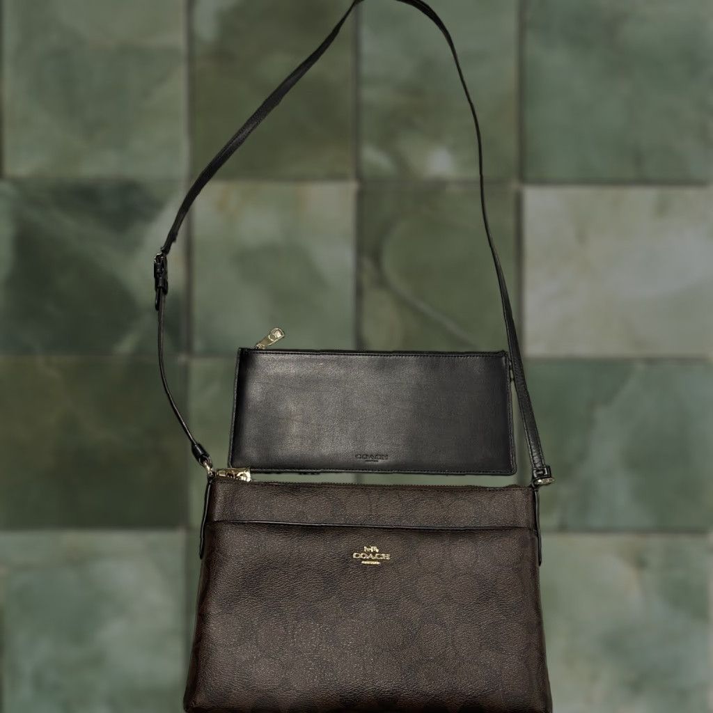 Coach VINTAGE Coach Signature Canvas East/West Pop Crossbody Brown Black Leather Trim Crossbody Women Adult One Size Black Gold-Pla ted Hardware Pouch (EUC) Size ONE SIZE - 1 Thumbnail