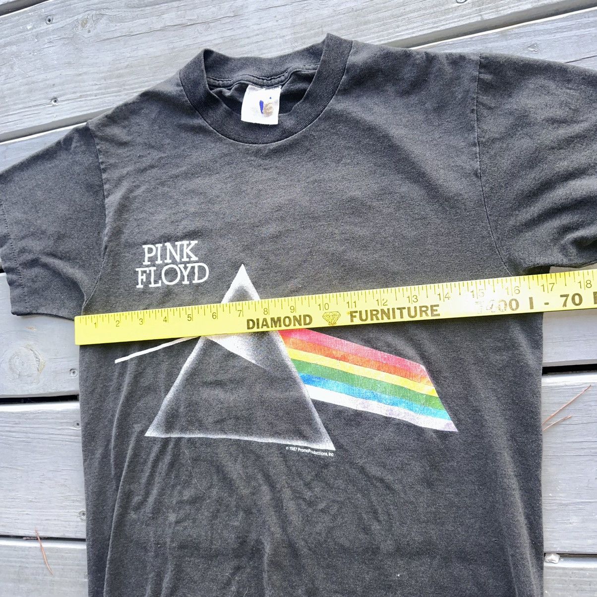 Vintage Vintage 1987 Pink Floyd tour shirt sz small faded smoked Size US S / EU 44-46 / 1 - 4 Thumbnail