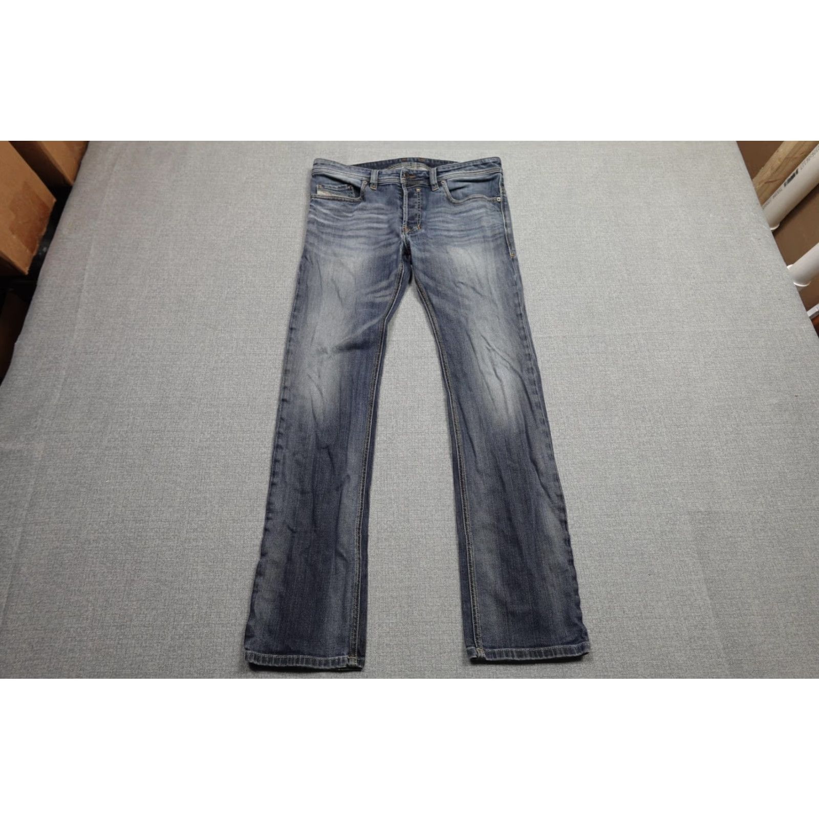 Diesel Diesel Jeans Mens 33x33 Blue Medium Wash Denim Mid Rise Rider Italy Classic Straight Pocket Set Size US 33 - 3 Thumbnail