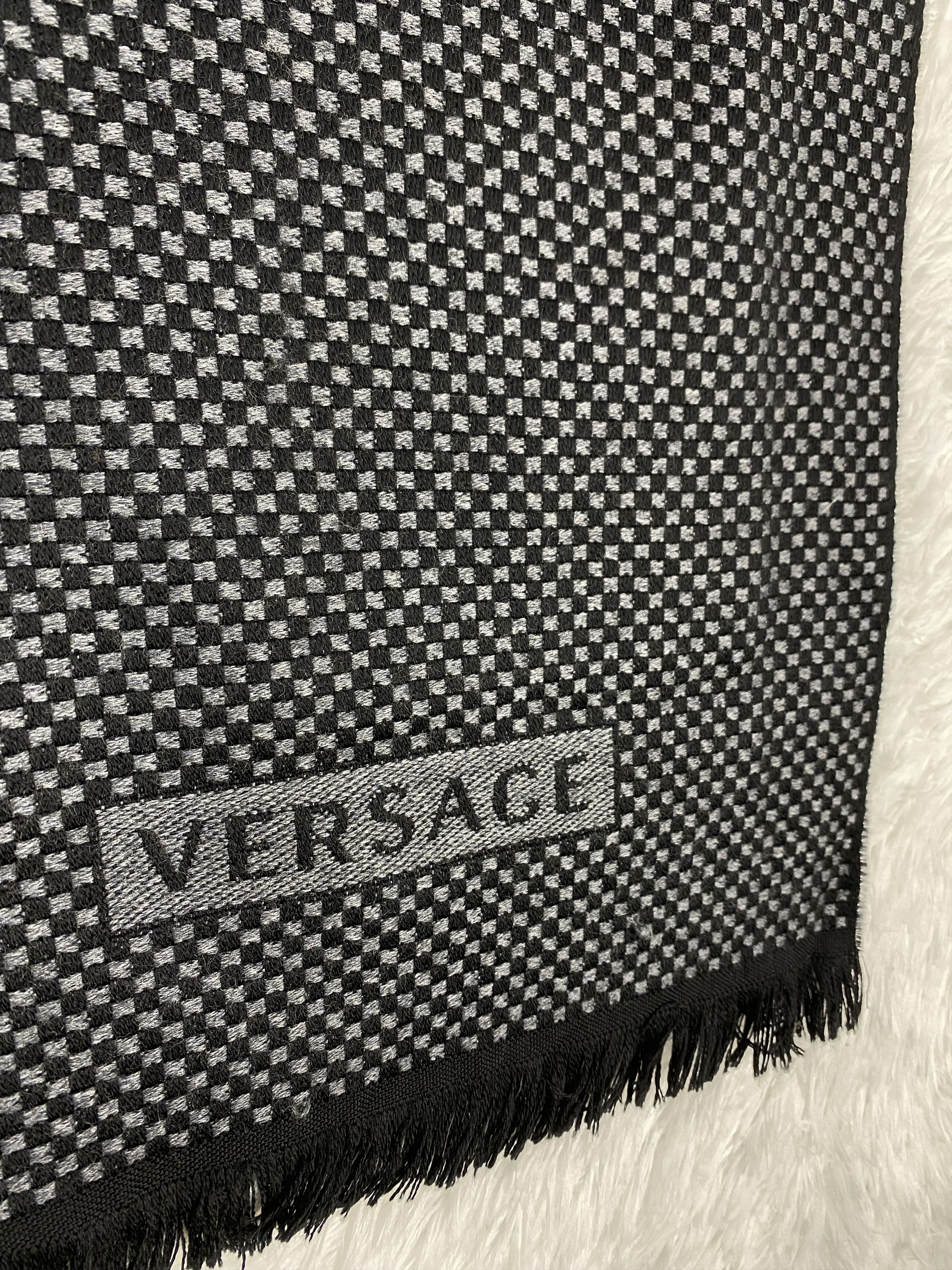 Versace Vintage Versace Scarf / Muffler Neckwear PM0070 Size ONE SIZE - 6 Thumbnail