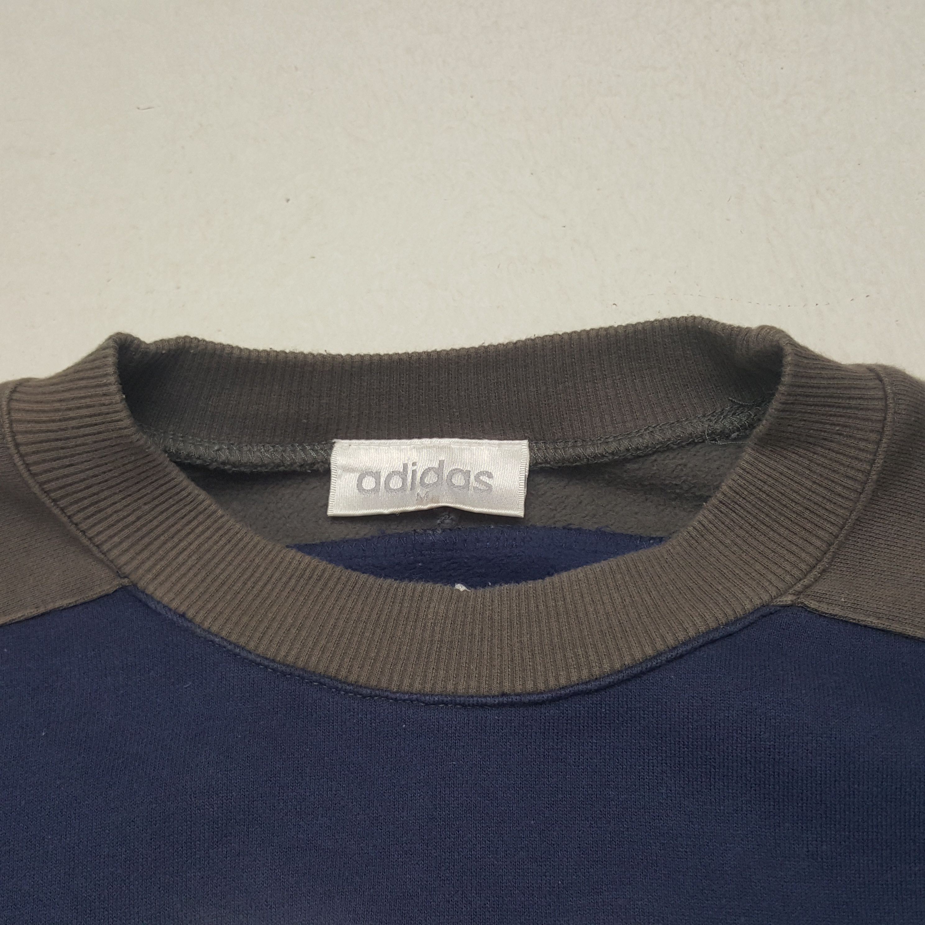 Adidas × Vintage Vintage Adidas Three Stripes Sweatshirt Size US M / EU 48-50 / 2 - 5 Thumbnail