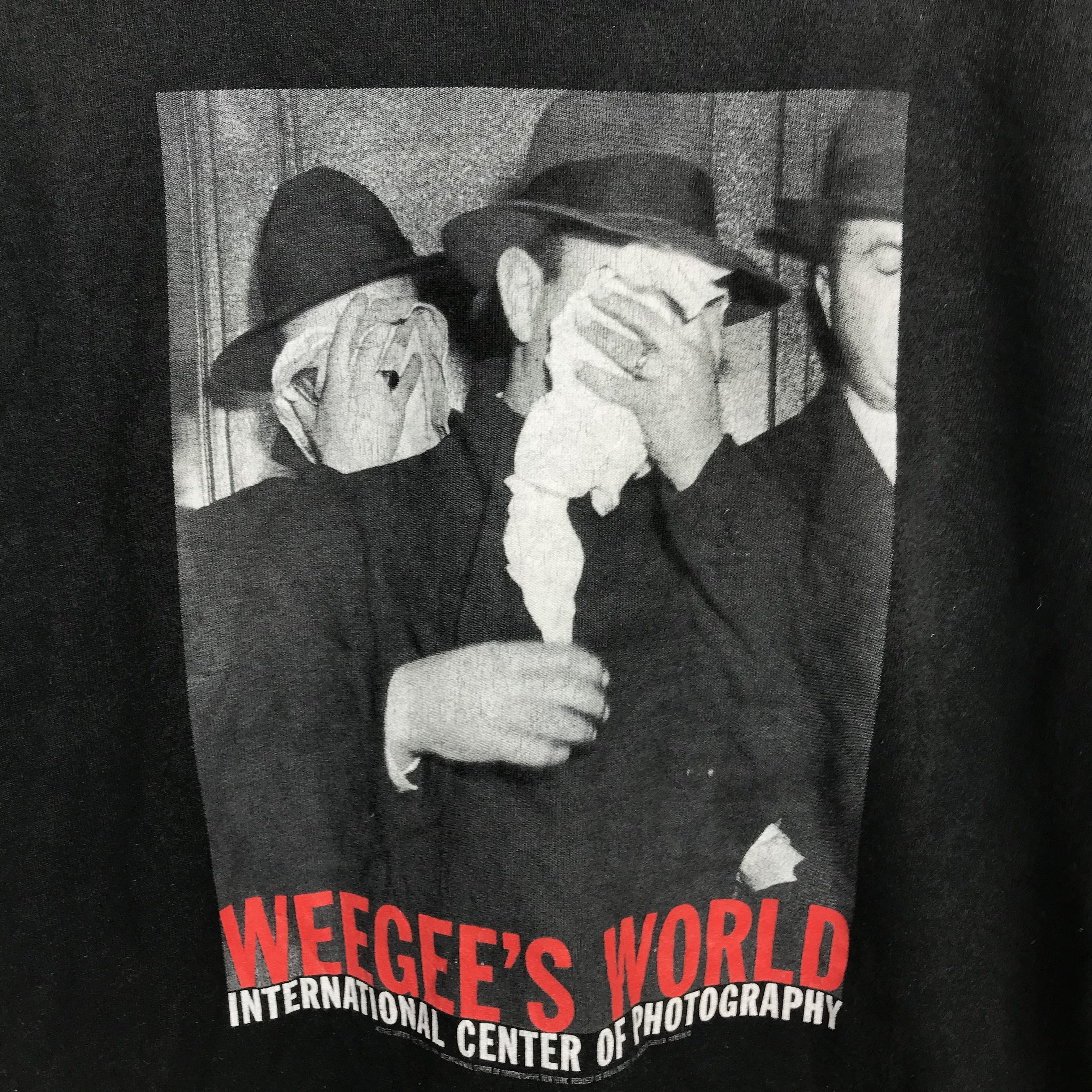 Vintage 90s weegee's world photograph Picture Fotofolio W M Art Tee Size US S / EU 44-46 / 1 - 4 Thumbnail