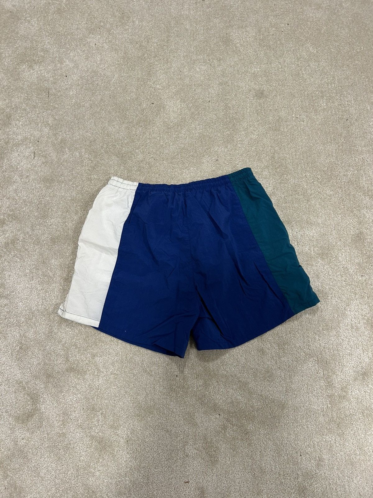 Vintage Vintage Swim Shorts Size US 33 - 2 Thumbnail