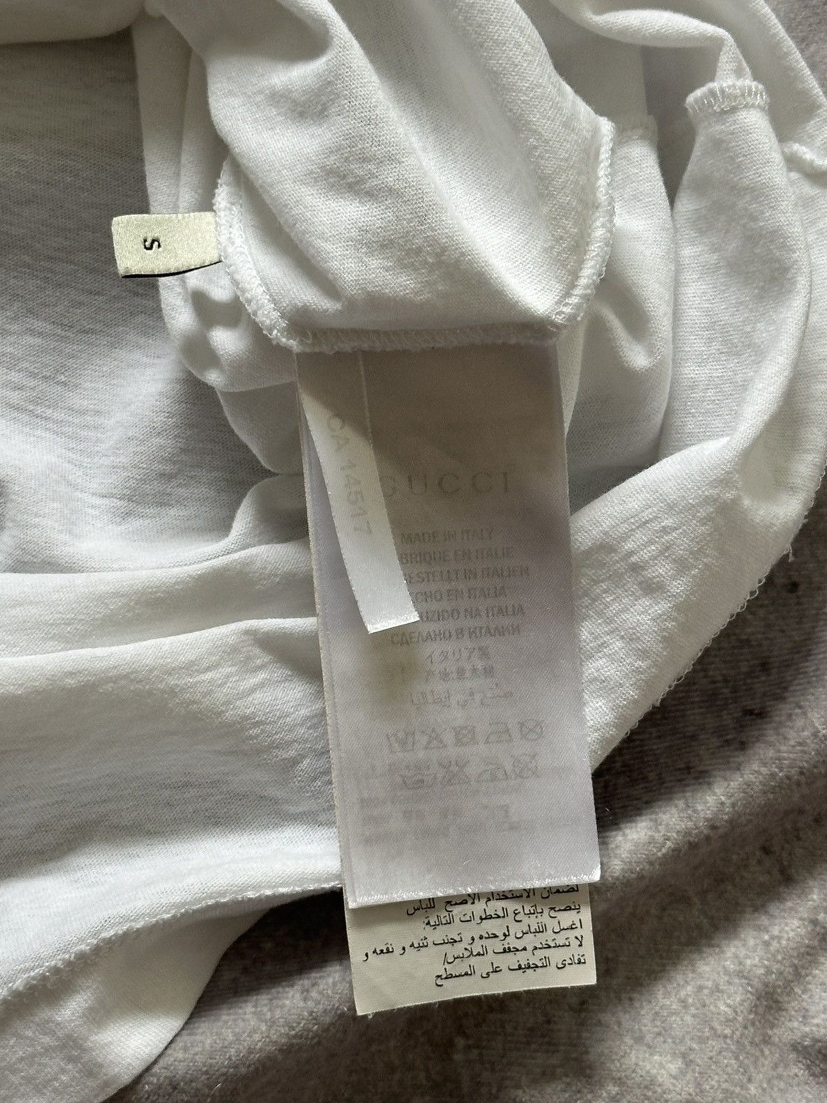 Gucci Gucci Distressed Washed Logo Tee Size S Mens Size US S / EU 44-46 / 1 - 11 Thumbnail