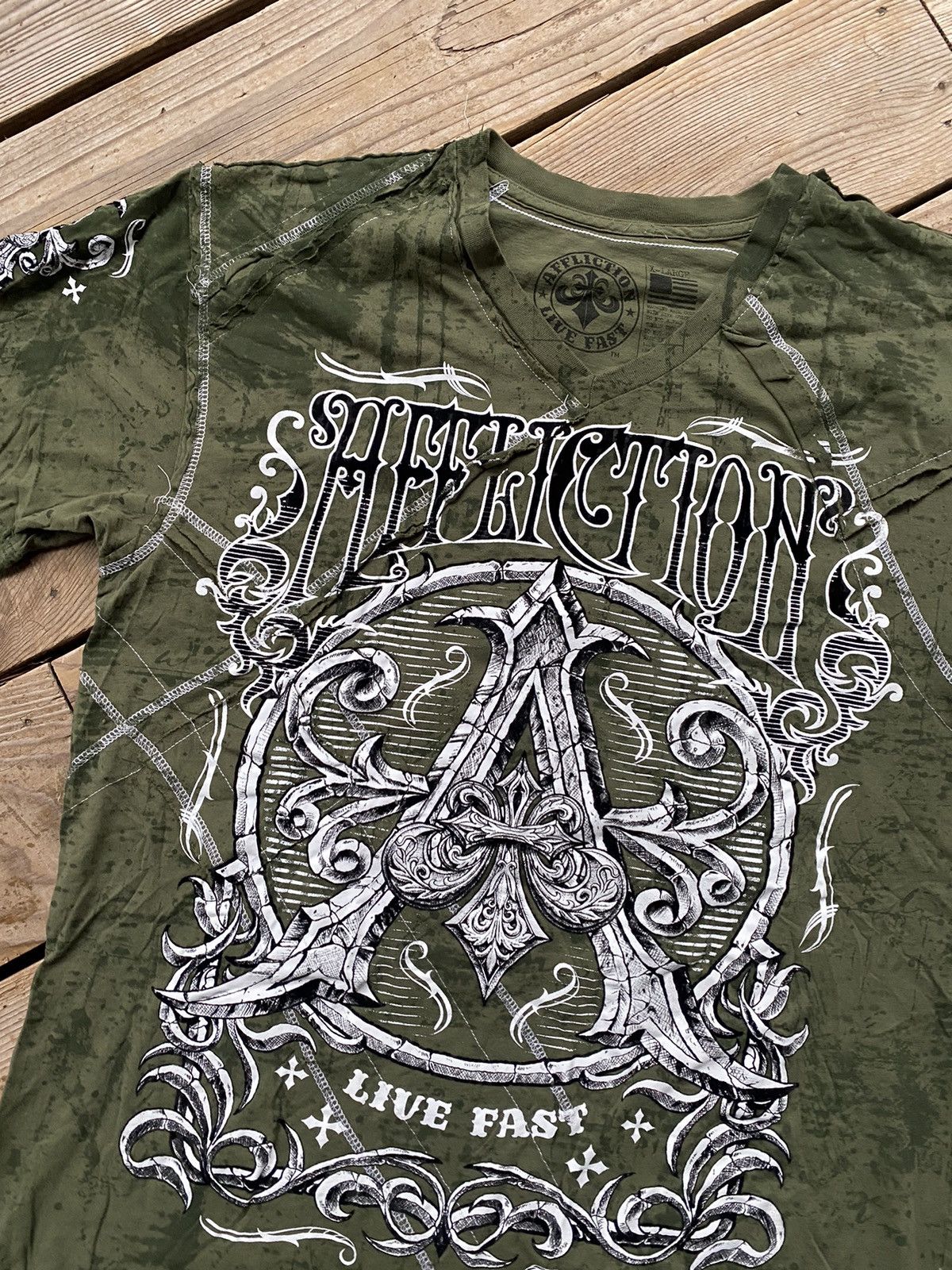 Affliction Vintage Y2K Affliction Distressed Style Cotton Grunge Tee Size US XL / EU 56 / 4 - 2 Thumbnail