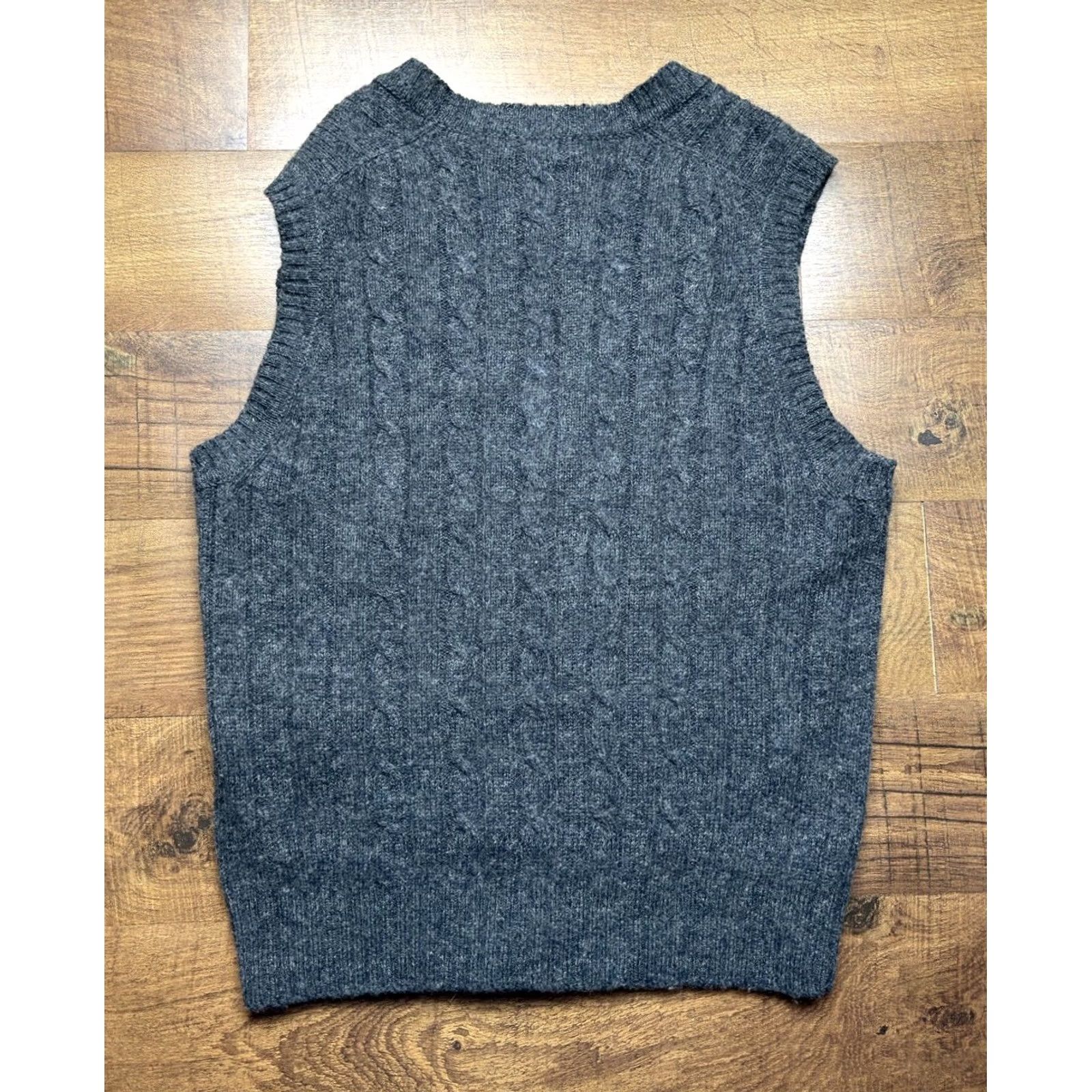 Gant VINTAGE Gant Sweater Vest Mens XL Gray Wool Cable-Knit Pockets Button Up Size US XL / EU 56 / 4 - 3 Thumbnail