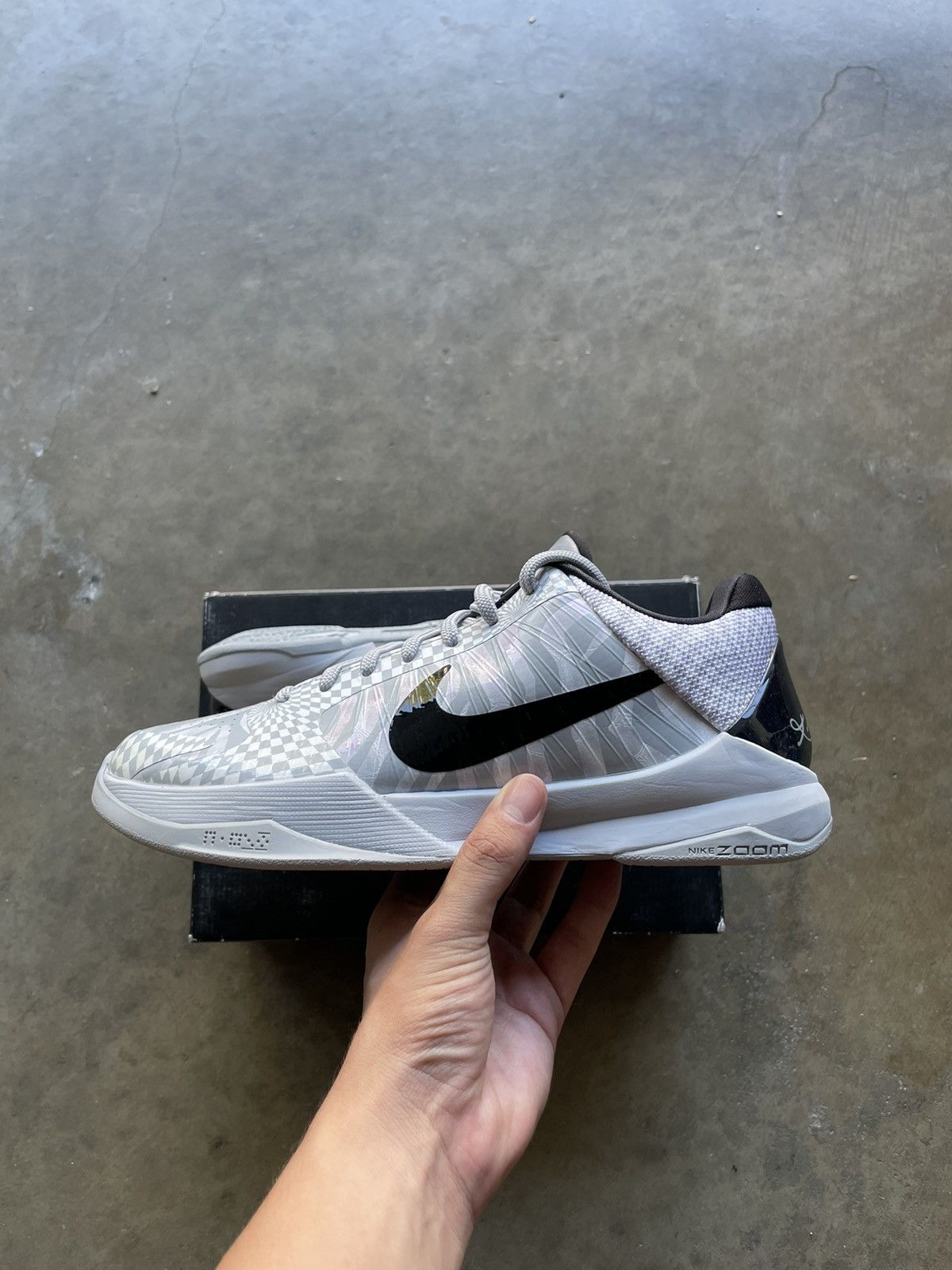 Nike Nike Kobe 5 Protro Zebra PE Size US 9 / EU 42 - 2 Thumbnail
