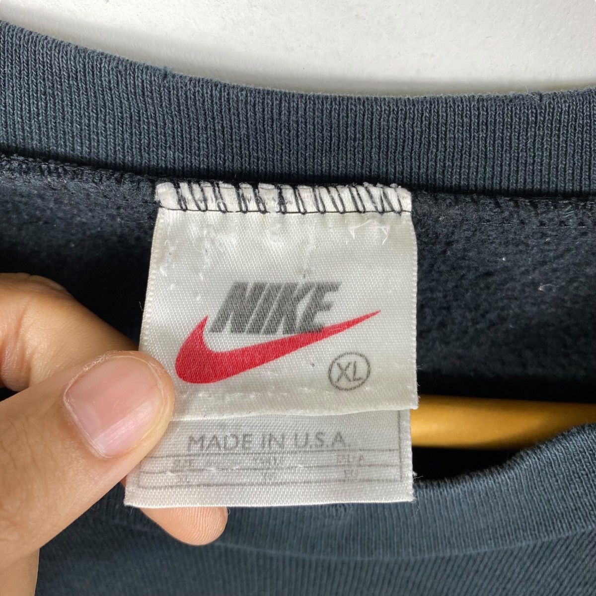 Nike × Vintage Vintage 90's NIKE Small Embroidery Swoosh Crewneck Size US XL / EU 56 / 4 - 5 Thumbnail
