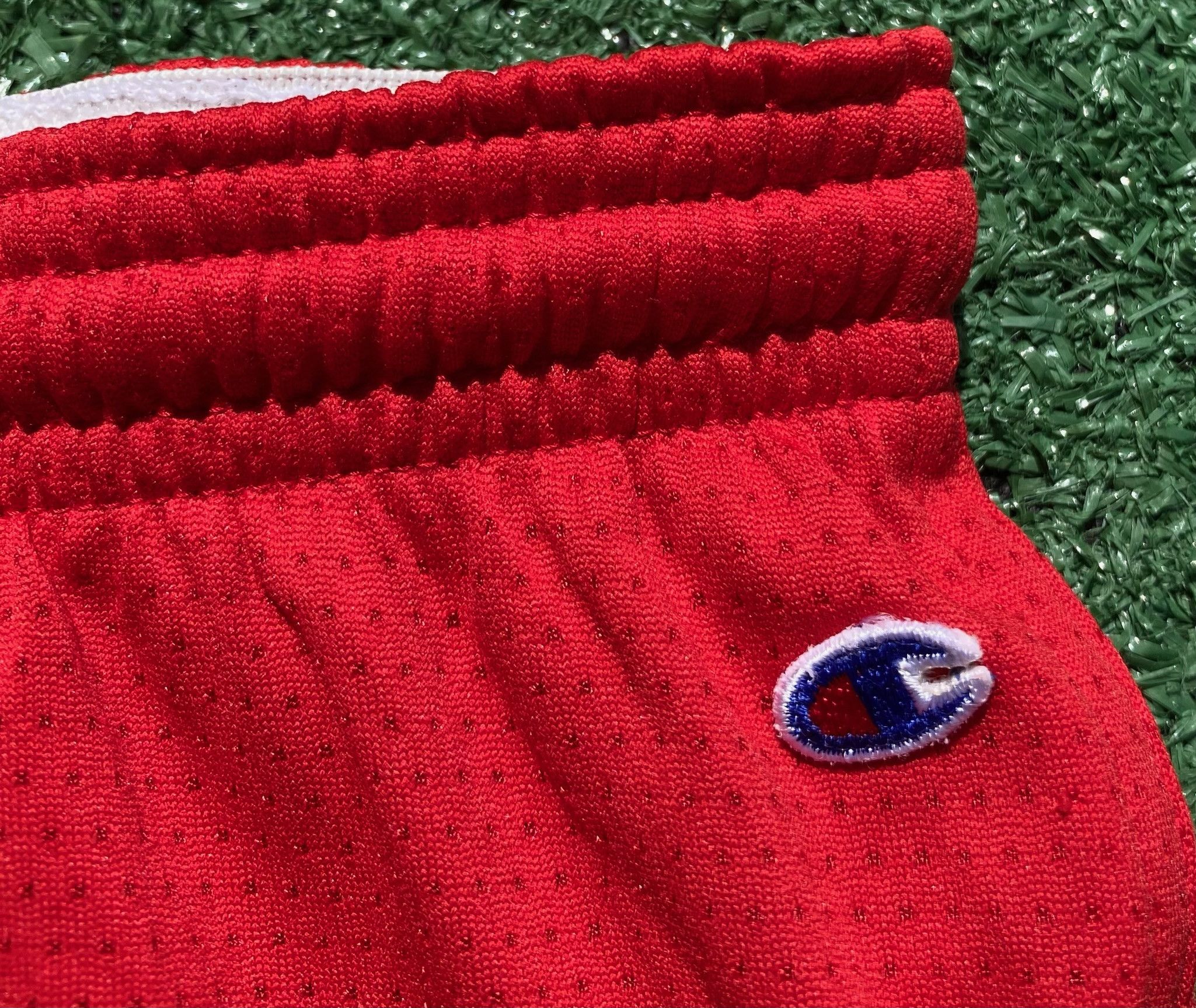 Champion Champion University Of Tampa Ladies Mesh Gym Shorts XL Size 38" / US 16 / IT 52 - 2 Thumbnail