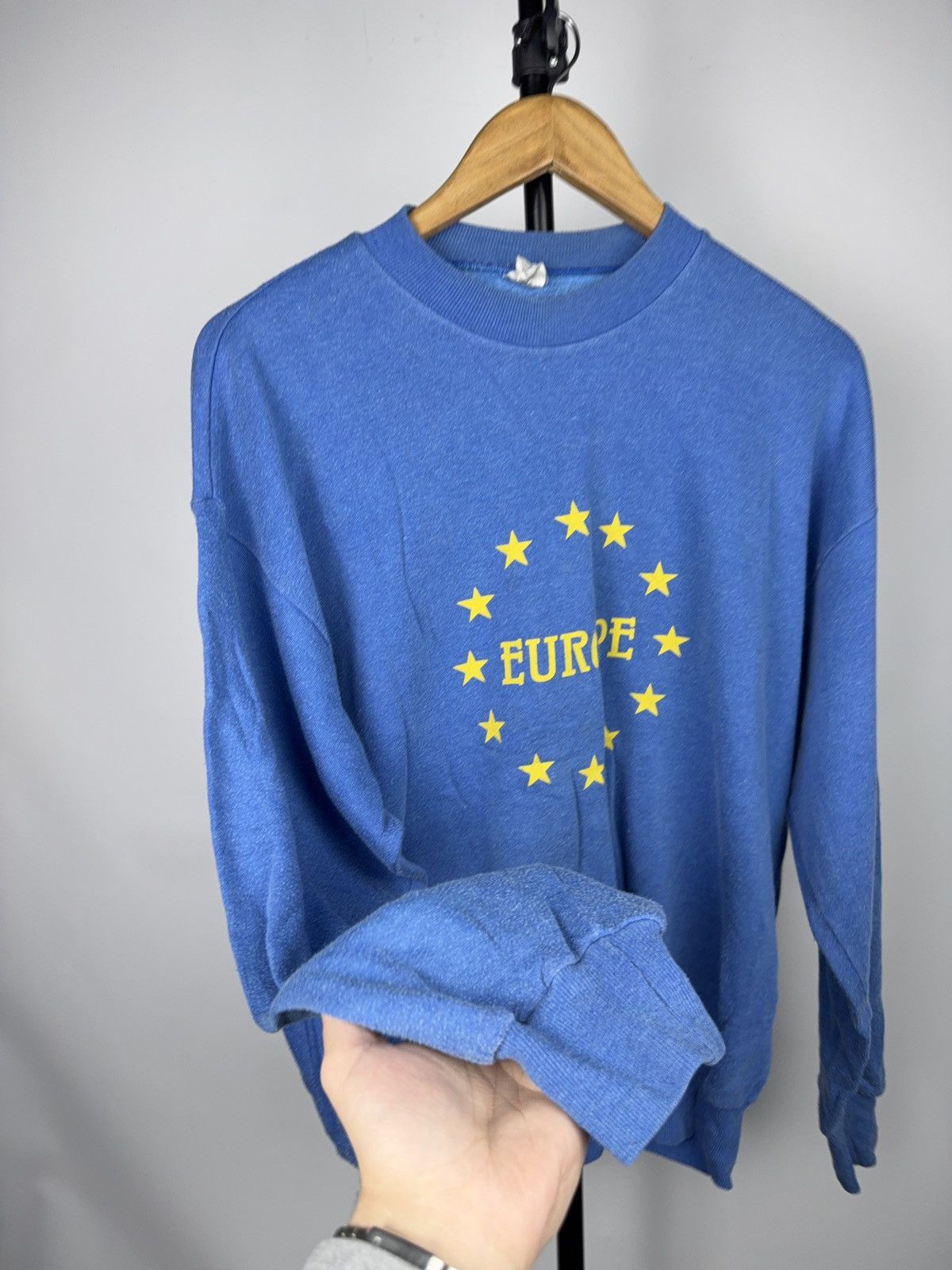 Vintage Vintage Retro 80s Europe EU Stars Blue Graphic Sweatshirt Size US M / EU 48-50 / 2 - 6 Thumbnail
