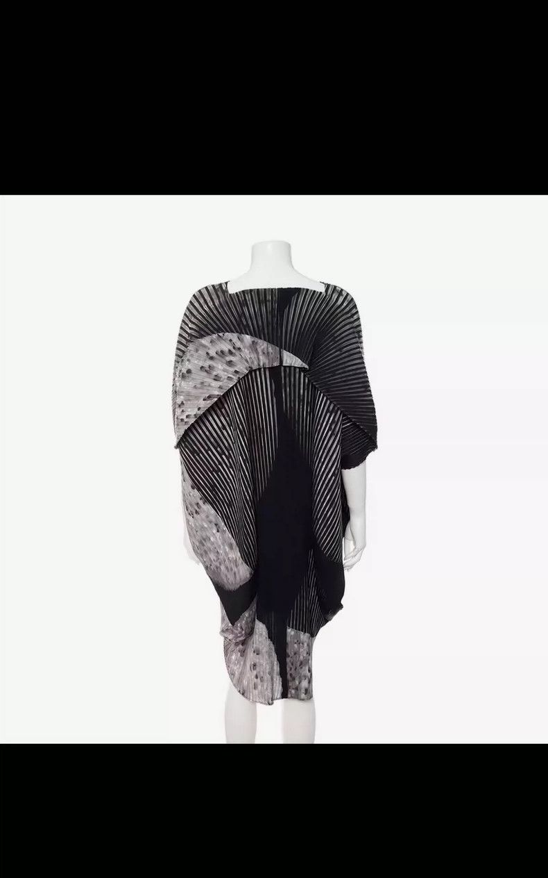 Issey Miyake Issey Miyake size:2 Black main line round dress Size S / US 4 / IT 40 - 3 Thumbnail