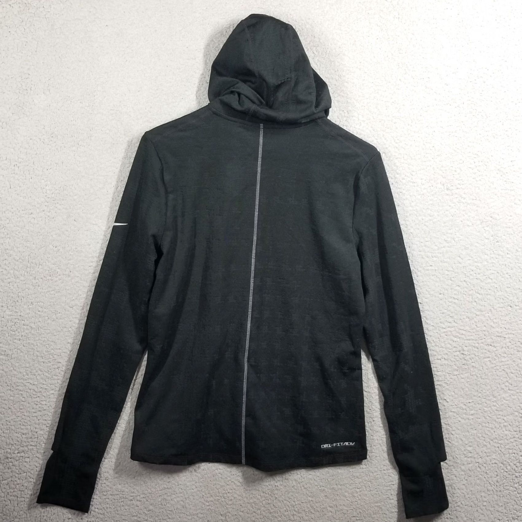 Nike Nike Therma-Fit ADV Run Division Thermal Training Hoodie Women M Black Athletic Pullover Hooded Insulated Moisture Wicking Logo Reflective DD6791-010 Size M / US 6-8 / IT 42-44 - 2 Thumbnail