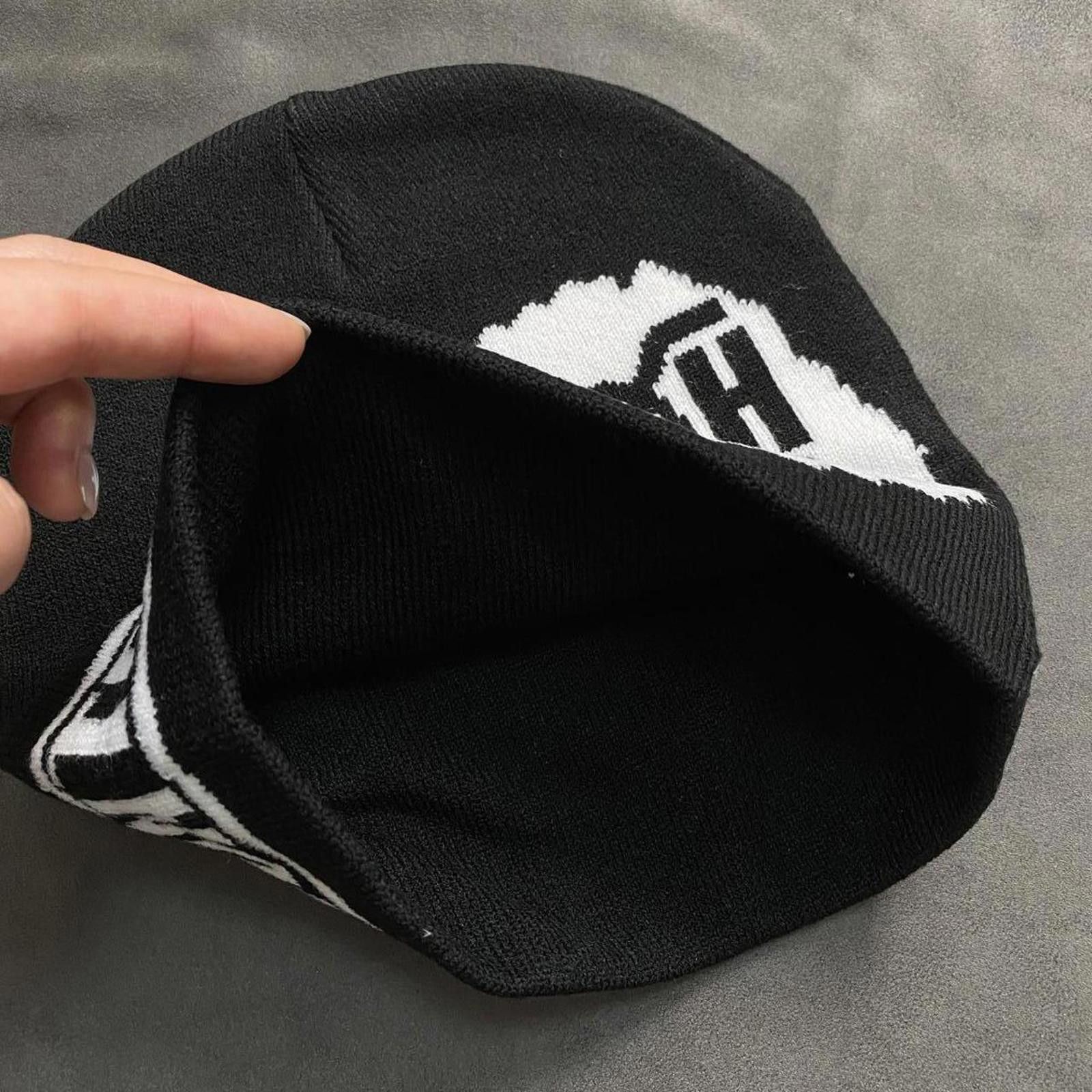 Stray Rats Rare Stray Rats Bounty Hunter Logo Black No Cuff Knit Beanie Size ONE SIZE - 6 Thumbnail