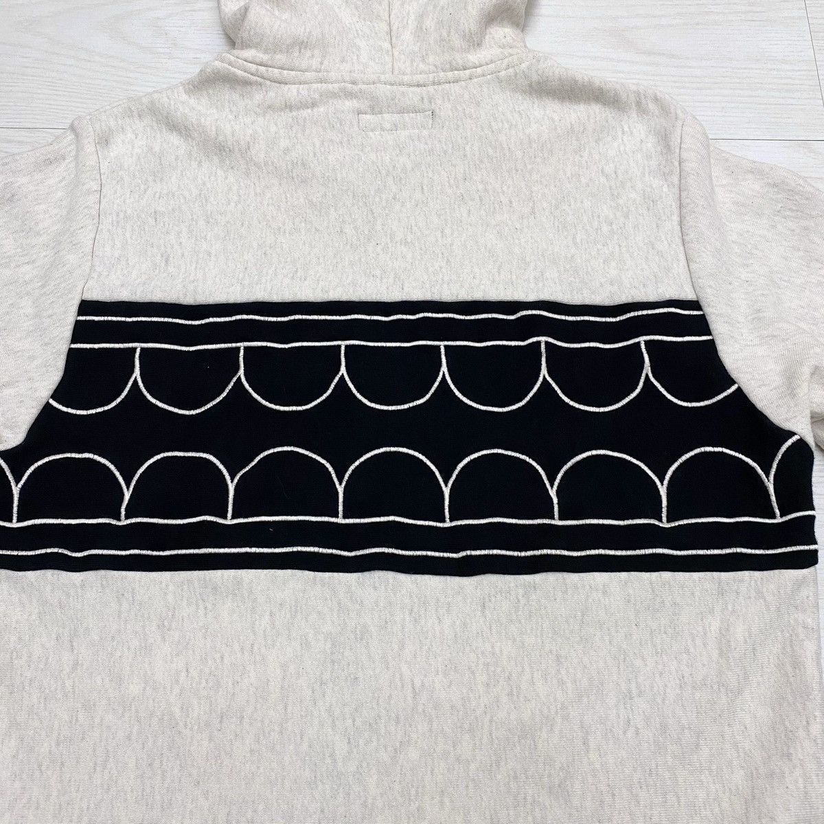 Kaws KAWS Original Fake Teeth Hoodie Jacket Size US L / EU 52-54 / 3 - 12 Thumbnail