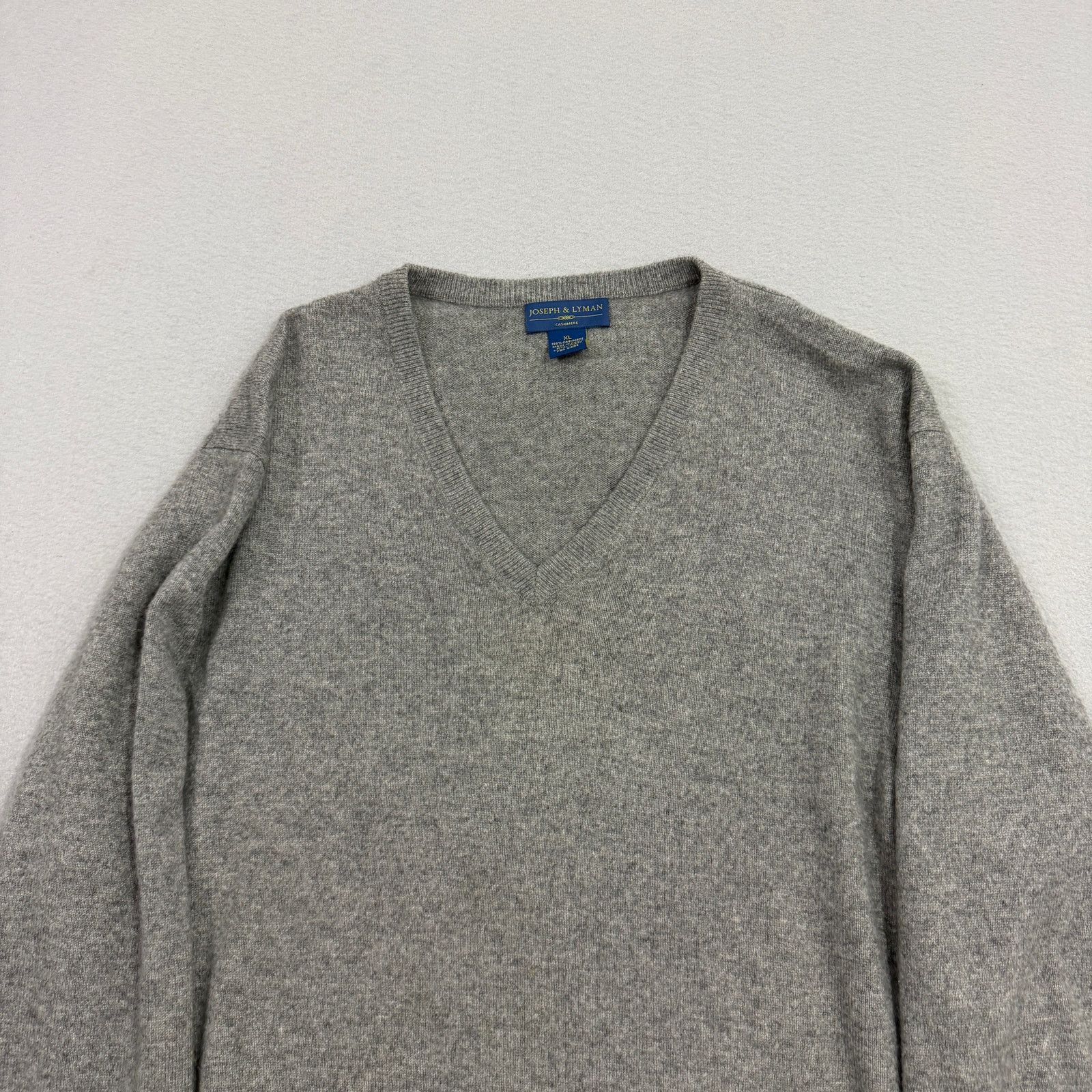 Joseph & Lyman Joseph & Lyman 100% Cashmere V-Neck Sweater Extra Large Size US XL / EU 56 / 4 - 2 Thumbnail