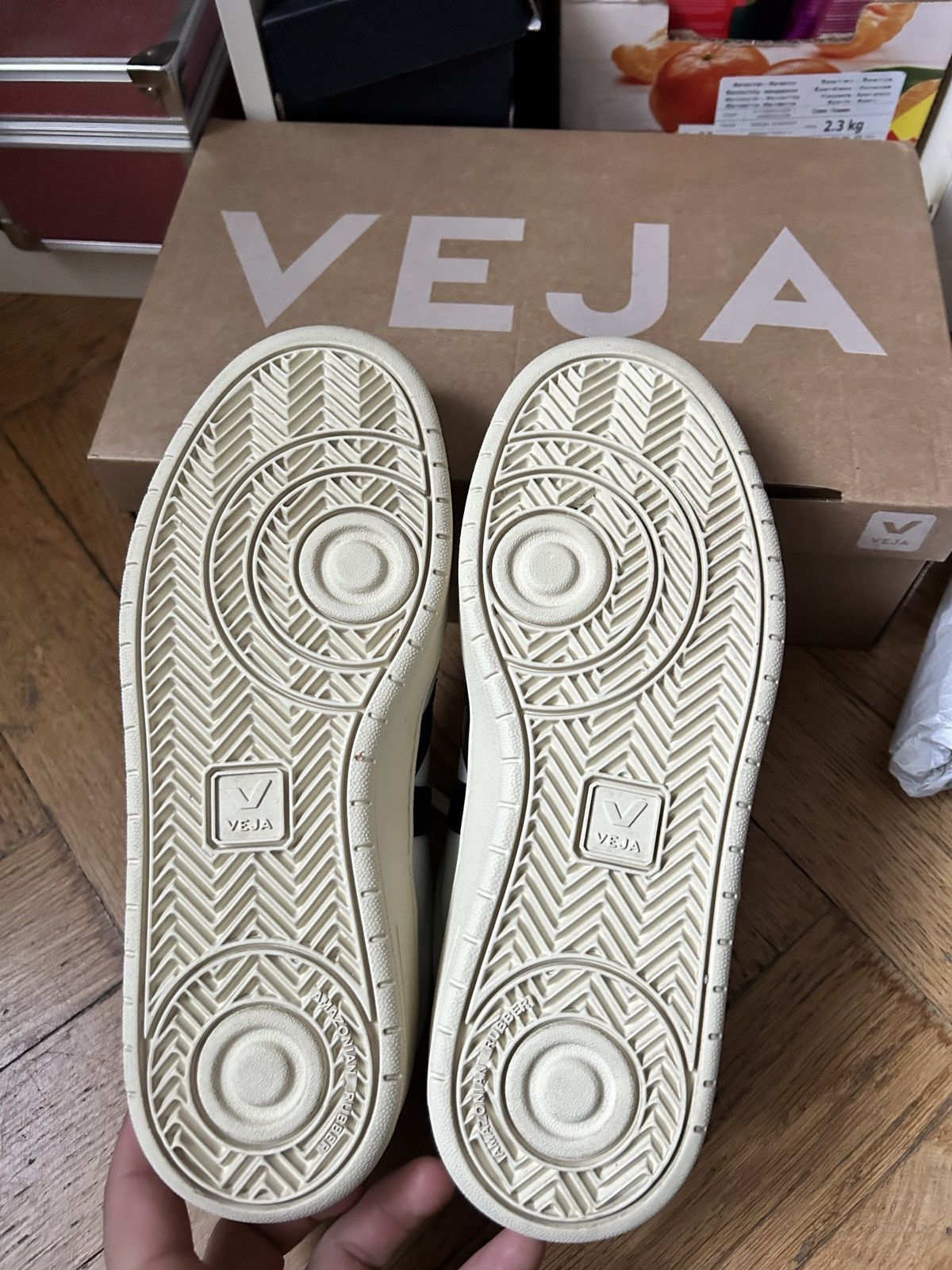 Veja Veja V-90 Size US 9.5 / EU 42-43 - 9 Thumbnail