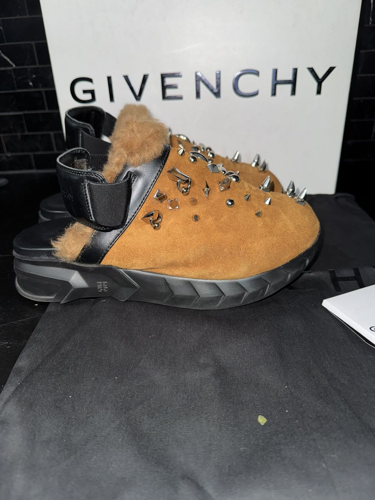Givenchy Givenchy Marshmallow Studded clogs Size US 8 / EU 41 - 1 Thumbnail
