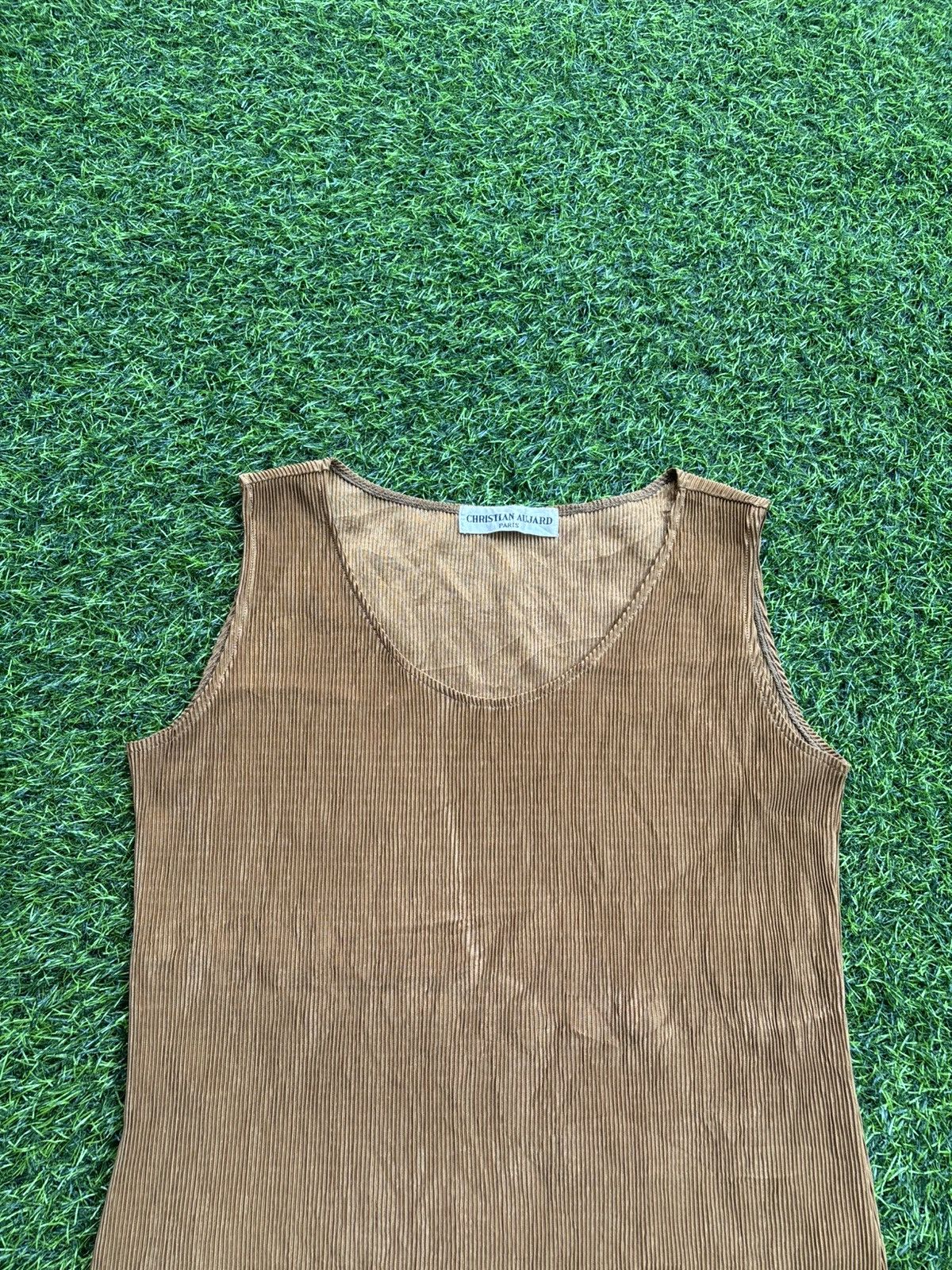 Pleats Please Issey Miyake Christian Aujard Paris Pleats Please Style Tank top Size ONE SIZE - 2 Thumbnail