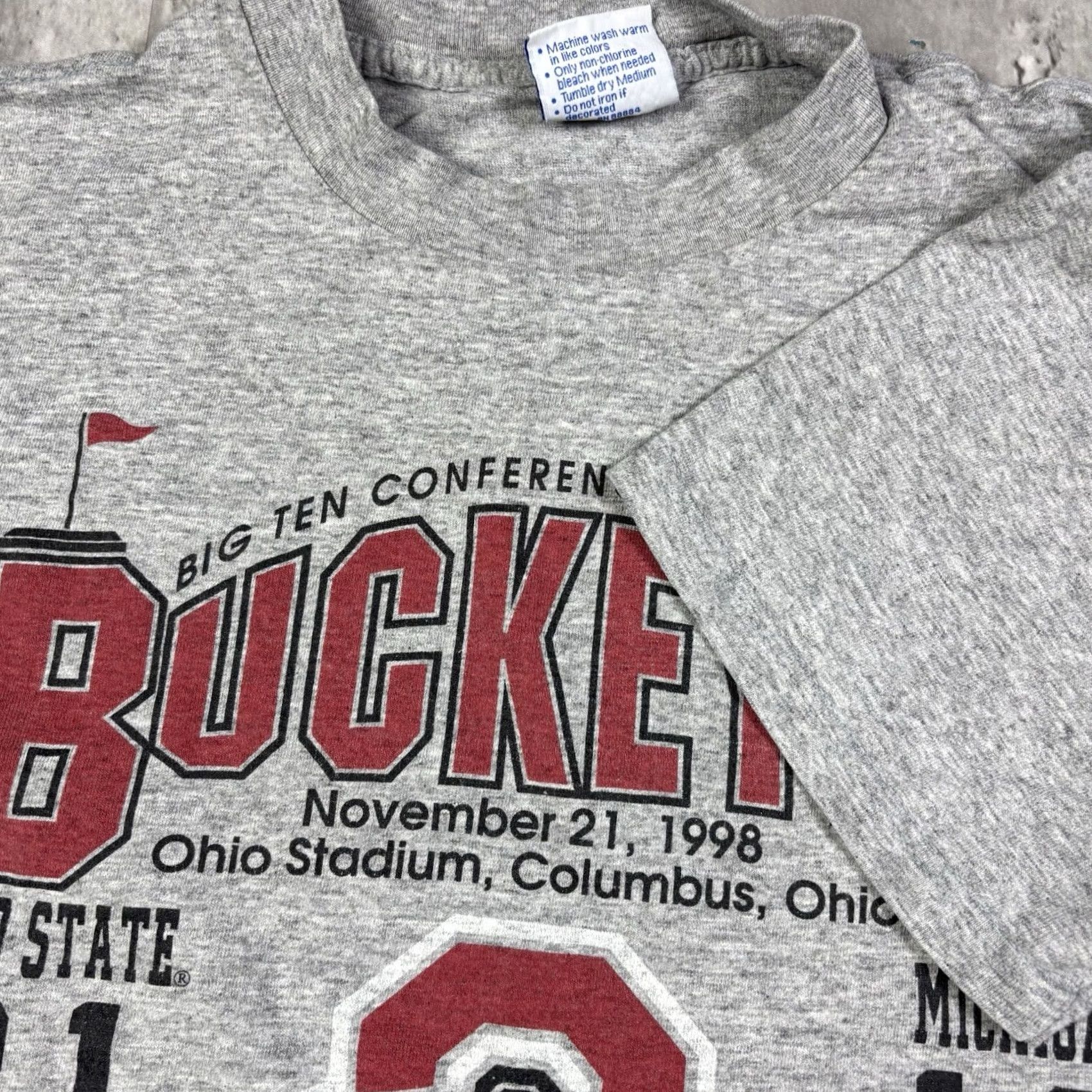 Champion VINTAGE 90s Buckeyes Conference Champions T Shirt Mens M Gray Cotton Short Sleeve Crew Neck All Sport Football Promo Shirt Size US M / EU 48-50 / 2 - 6 Thumbnail