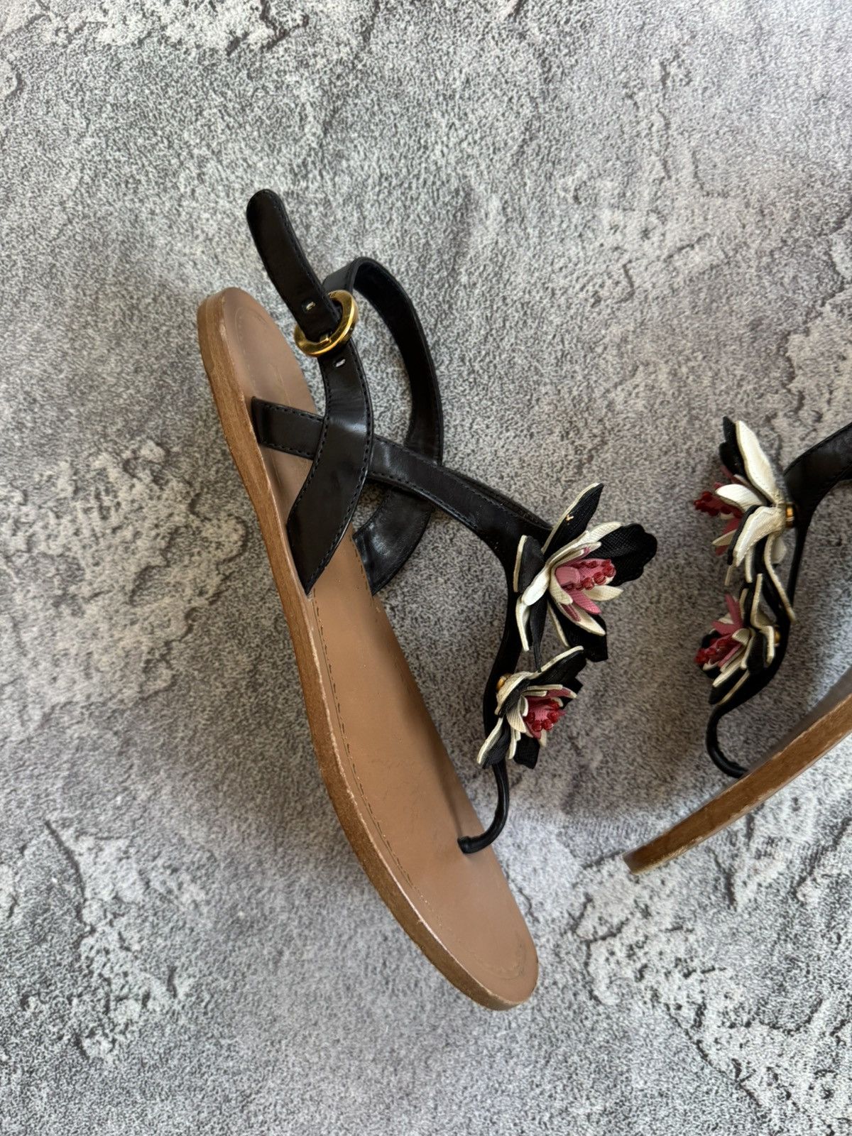 Designer × Prada Prada 37.5 sandals flip flops slippers slide leather strap Size US 7.5 / IT 37.5 - 7 Thumbnail