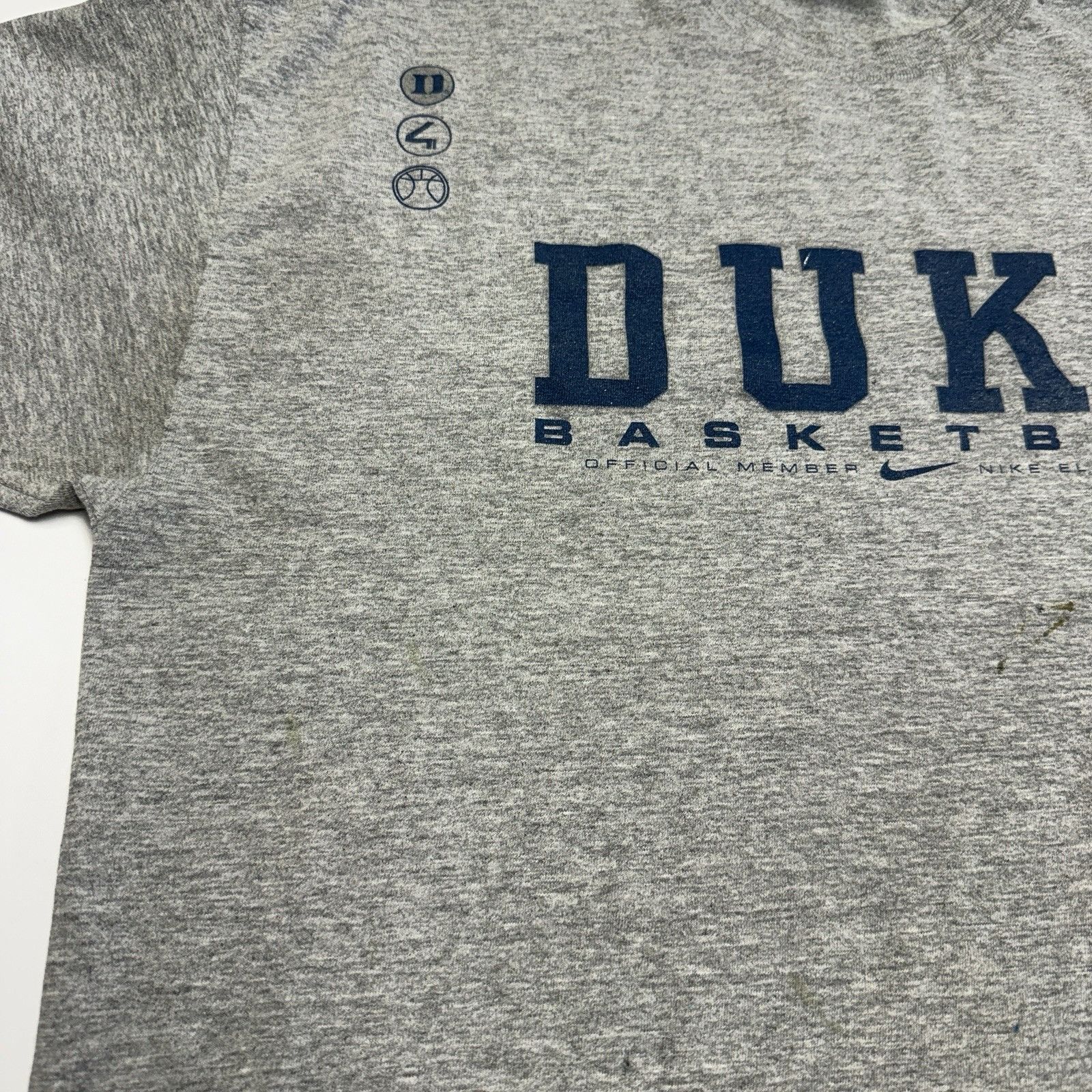Nike Vintage Nike Duke Blue Devils Basketball T Shirt Mens Large Size US L / EU 52-54 / 3 - 4 Thumbnail