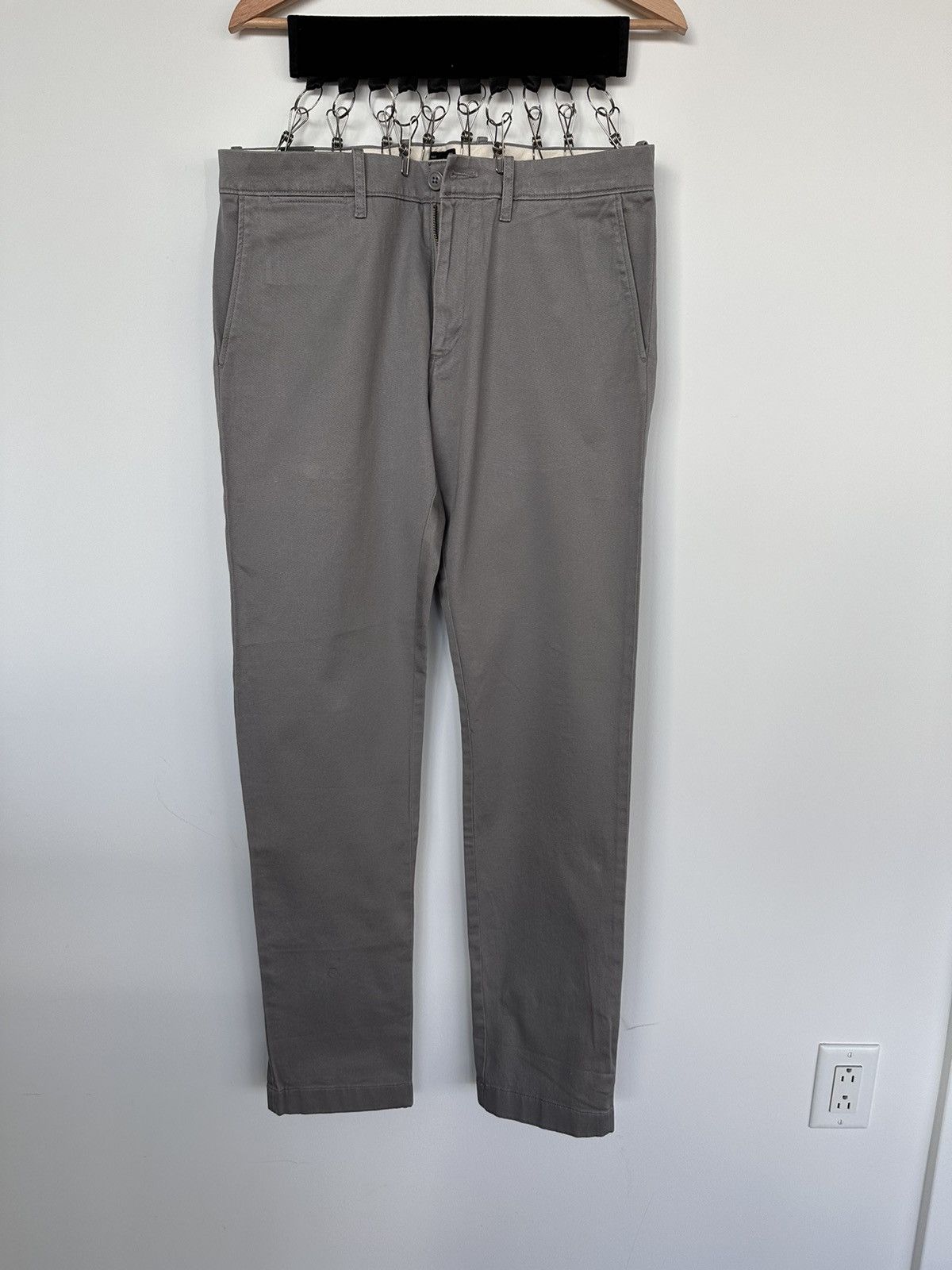 J.Crew J.Crew Grey Mens Straight Cut Pants (brand new) Size US 32 / EU 48 - 1 Thumbnail