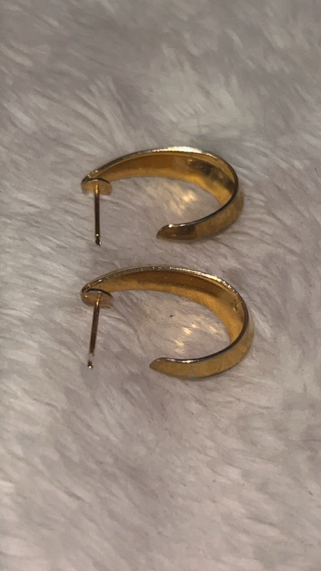 The Unbranded Brand Women's Unbranded Gold Tone Hoop Earrings One Size Size ONE SIZE - 2 Thumbnail