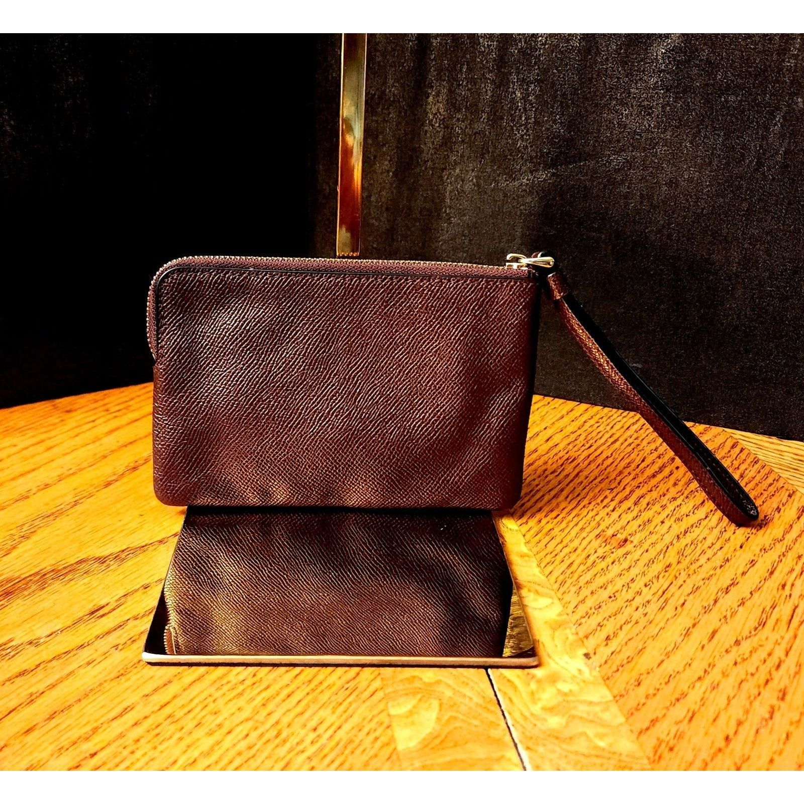 Coach Coach Corner Brown Cross Grain Leather Wristlet Size ONE SIZE - 3 Thumbnail
