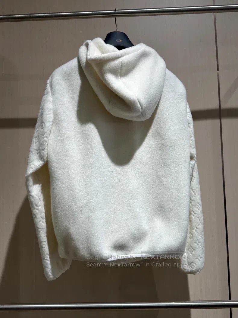 Louis Vuitton Louis Vuitton 26 New Classic lambswool hooded long sleeve Size US L / EU 52-54 / 3 - 2 Thumbnail