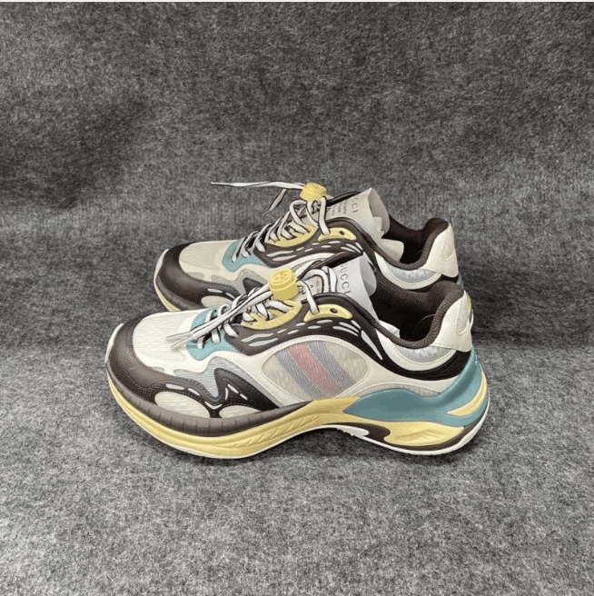 Gucci Gucci Low-Top Sneaker Size US 5.5 / EU 38 - 1 Thumbnail
