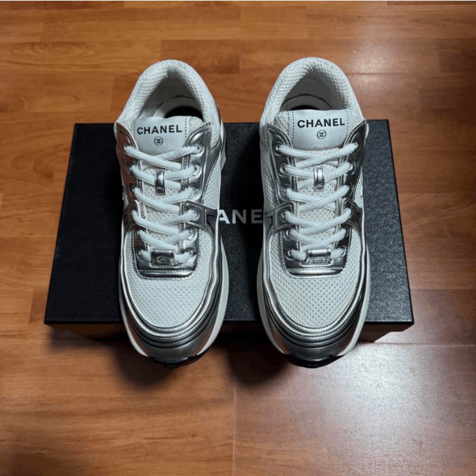Chanel Chanel Low-Top Sneakers Size US 8 / IT 38 - 7 Thumbnail