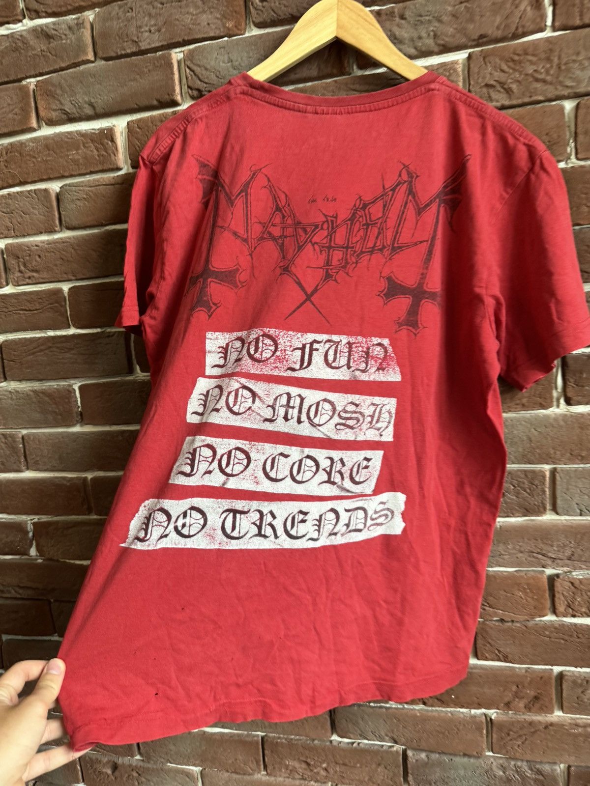 Band Tees Rare Vintage 00s Mayhem Deathcrush Red Black Metal Tshirt L Size US L / EU 52-54 / 3 - 8 Thumbnail