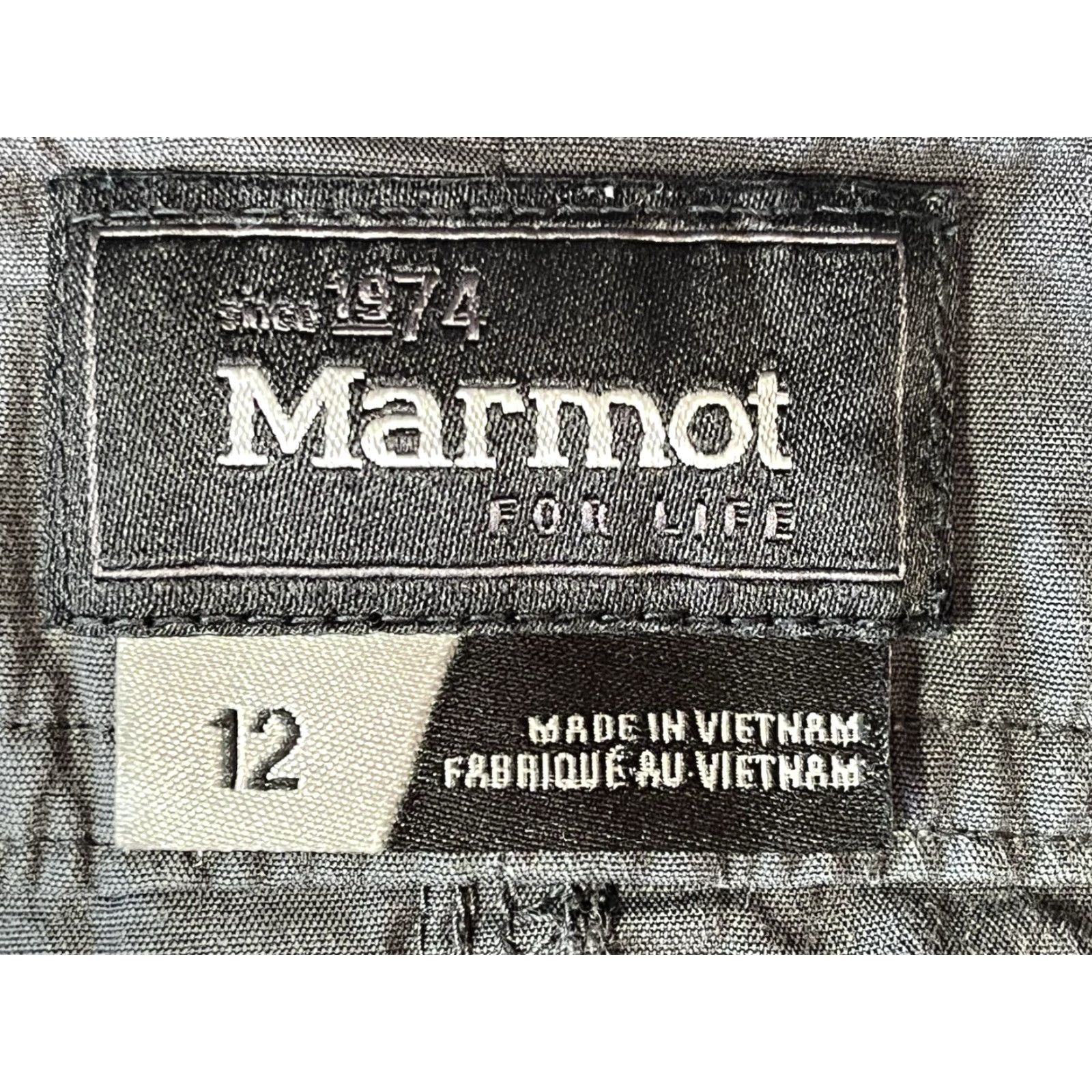Marmot Marmot Shorts Women Regular Size 12 Charcoal Gray Lightweight Nylon Polyester Elastane Outdoor Hiking Cross Training Chino Pockets Logo VINTAGE No Size 34" / US 12 / IT 48 - 7 Thumbnail