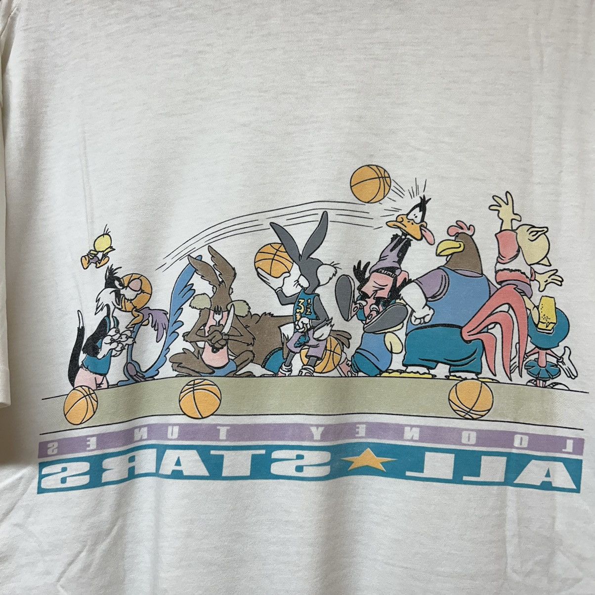 Vintage Vintage 1992 Looney Tunes All Stars Basketball Taz T Shirt Size US XL / EU 56 / 4 - 11 Thumbnail