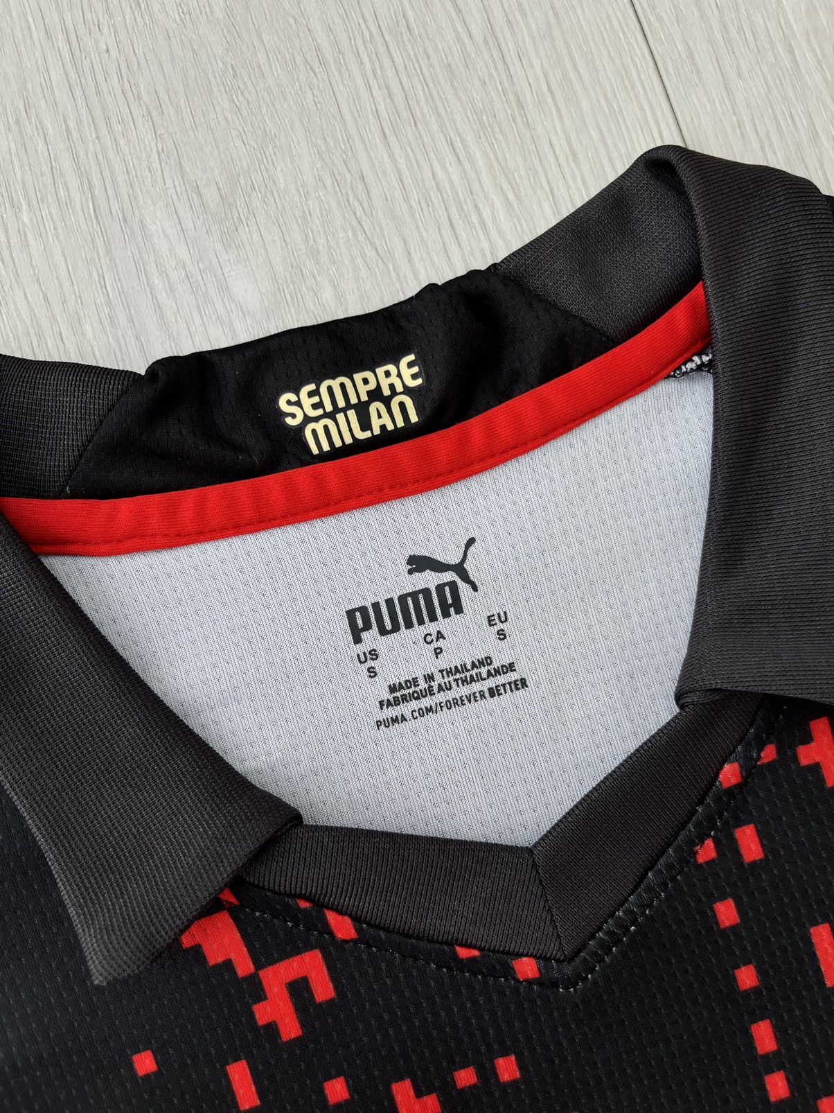 Other AC Milan Rafael Leao #17 Special Jersey Puma Koche Blokecore Size US S / EU 44-46 / 1 - 4 Thumbnail