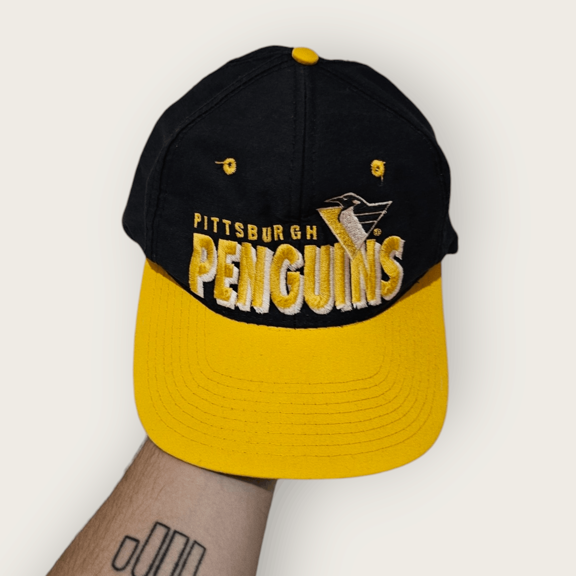 NHL Pittsburgh Penguins 90' Hat Size ONE SIZE - 2 Thumbnail