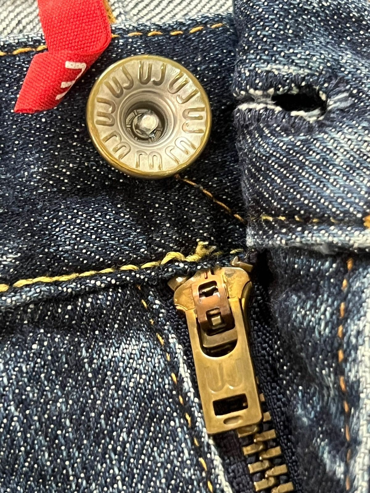Uniqlo Vintage Uniqlo UJ Selvedge Denim Japan - Vintage Wash | W33 Size US 33 - 14 Thumbnail