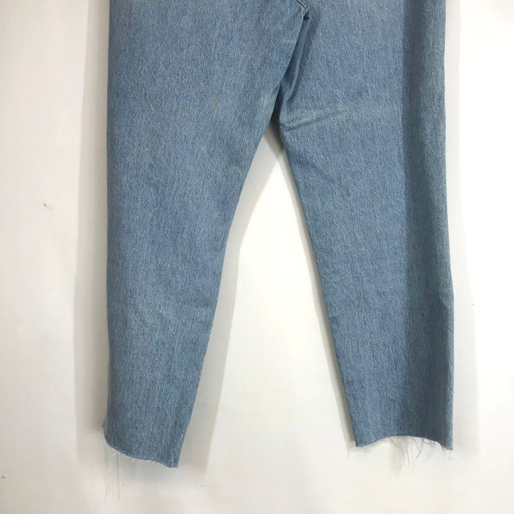 Urban Outfitters BDG Urban Outfitters Slim Straight Jeans Women Size 31 Light Wash Ripped Size 24" / US 00 / IT 34 - 6 Thumbnail