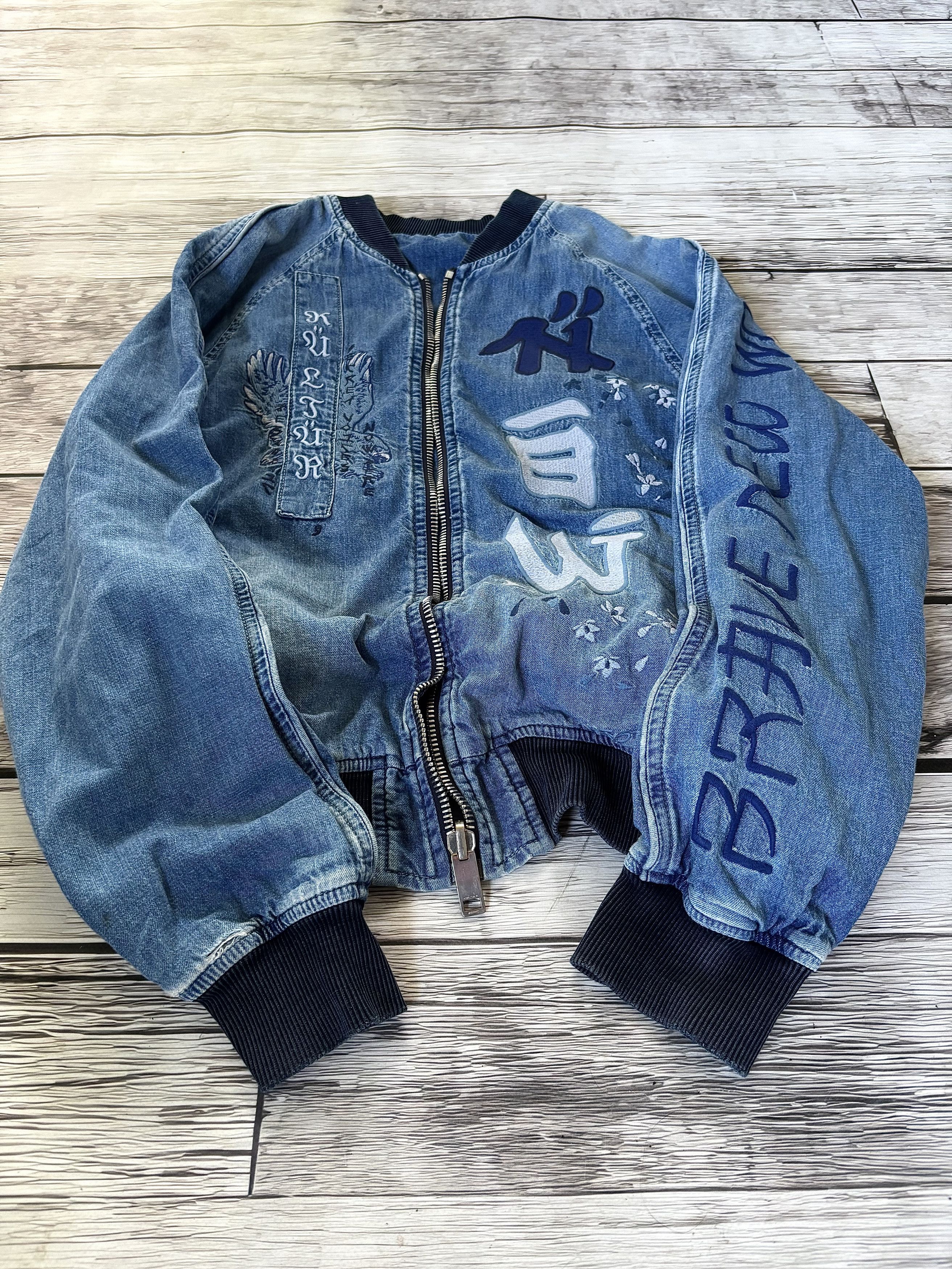 美品 DIESEL BLEACHED BOMBER JACKET インサレート Bleached Denim Bomber Jacket with leather sleeves