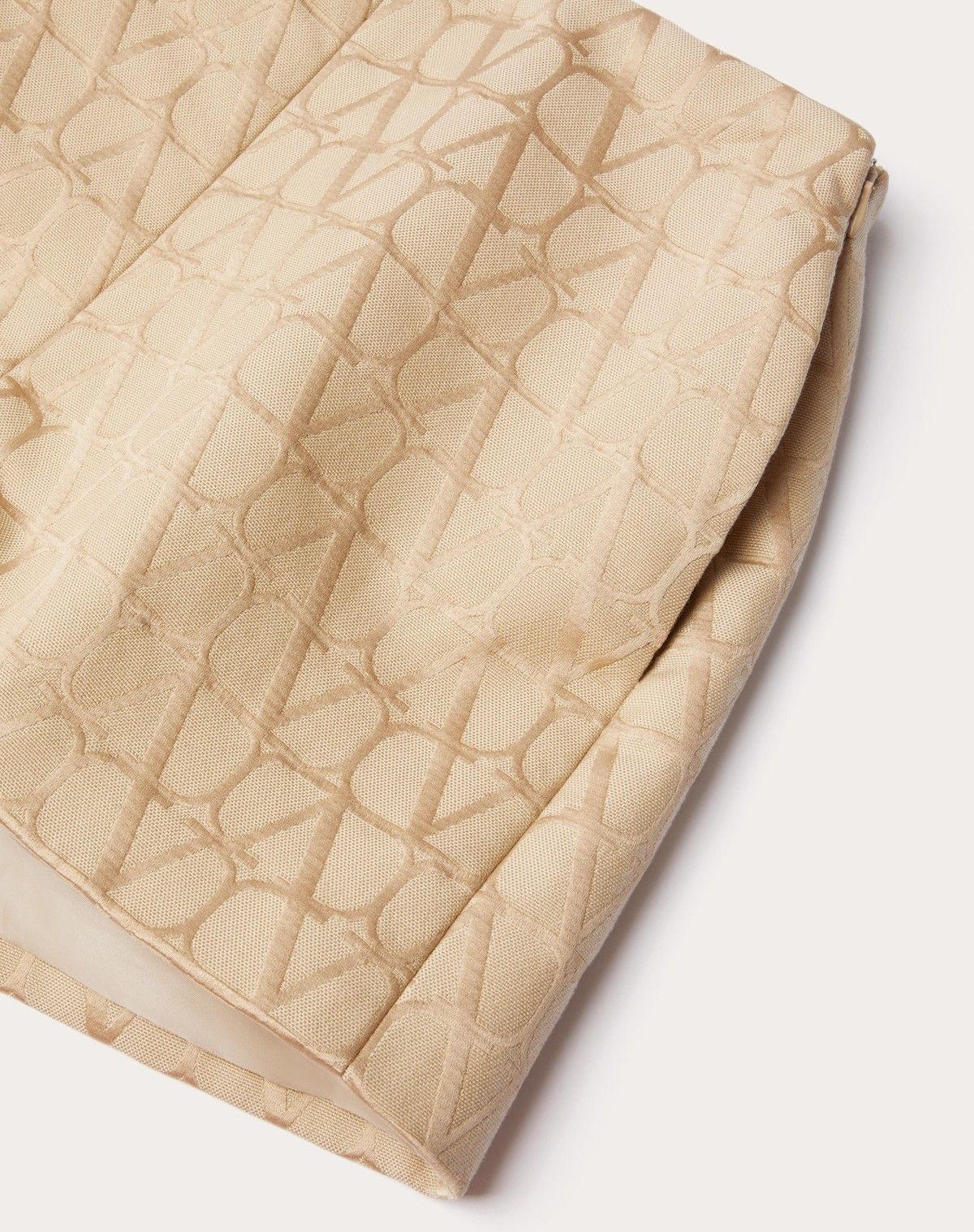 Valentino o1s1wg110525 Toile Iconographe Cotton Shorts in Beige Size 28" / US 6 / IT 42 - 7 Thumbnail