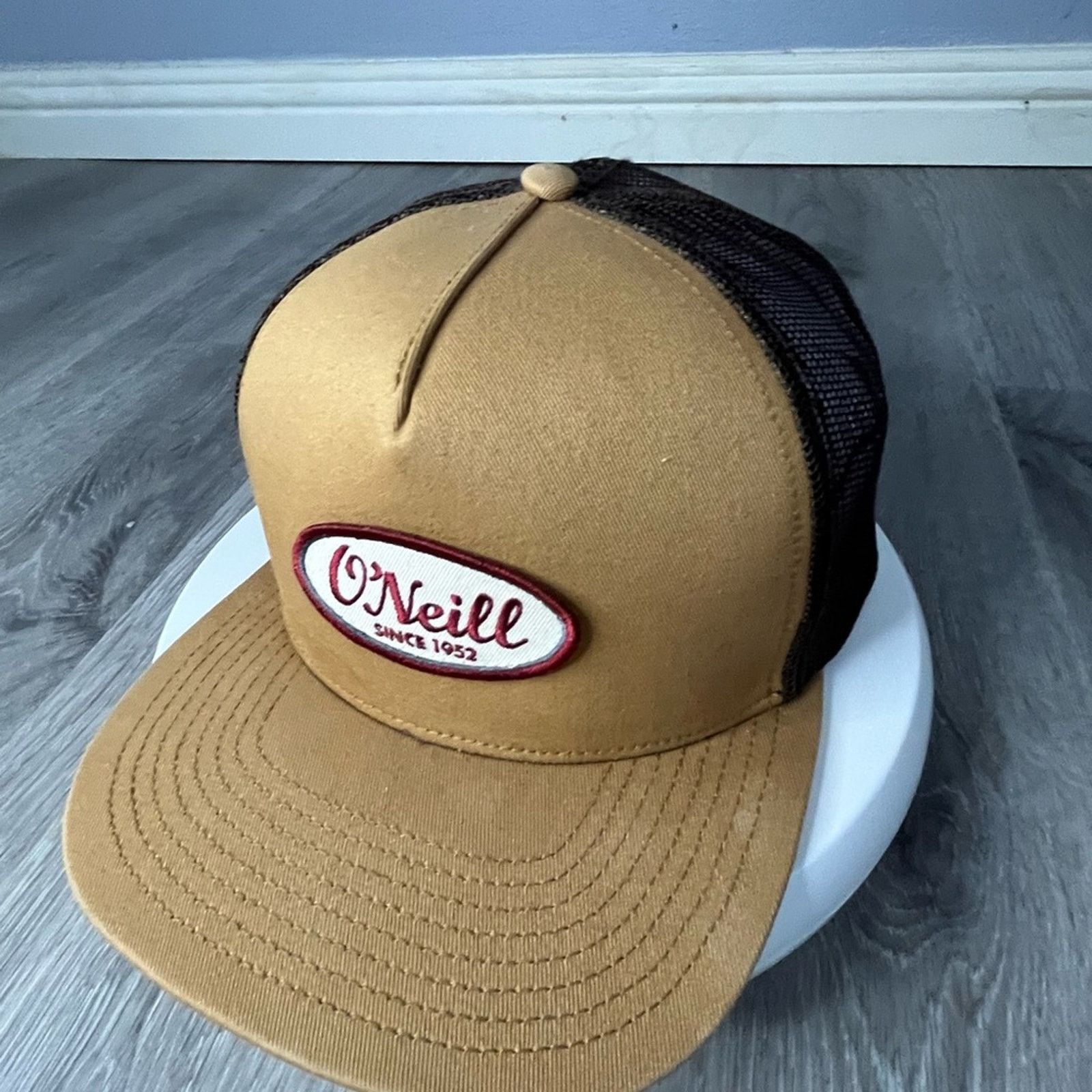 O'Neill Oneill hat truck hatt brown snapback one size good condition Size ONE SIZE - 1 Thumbnail