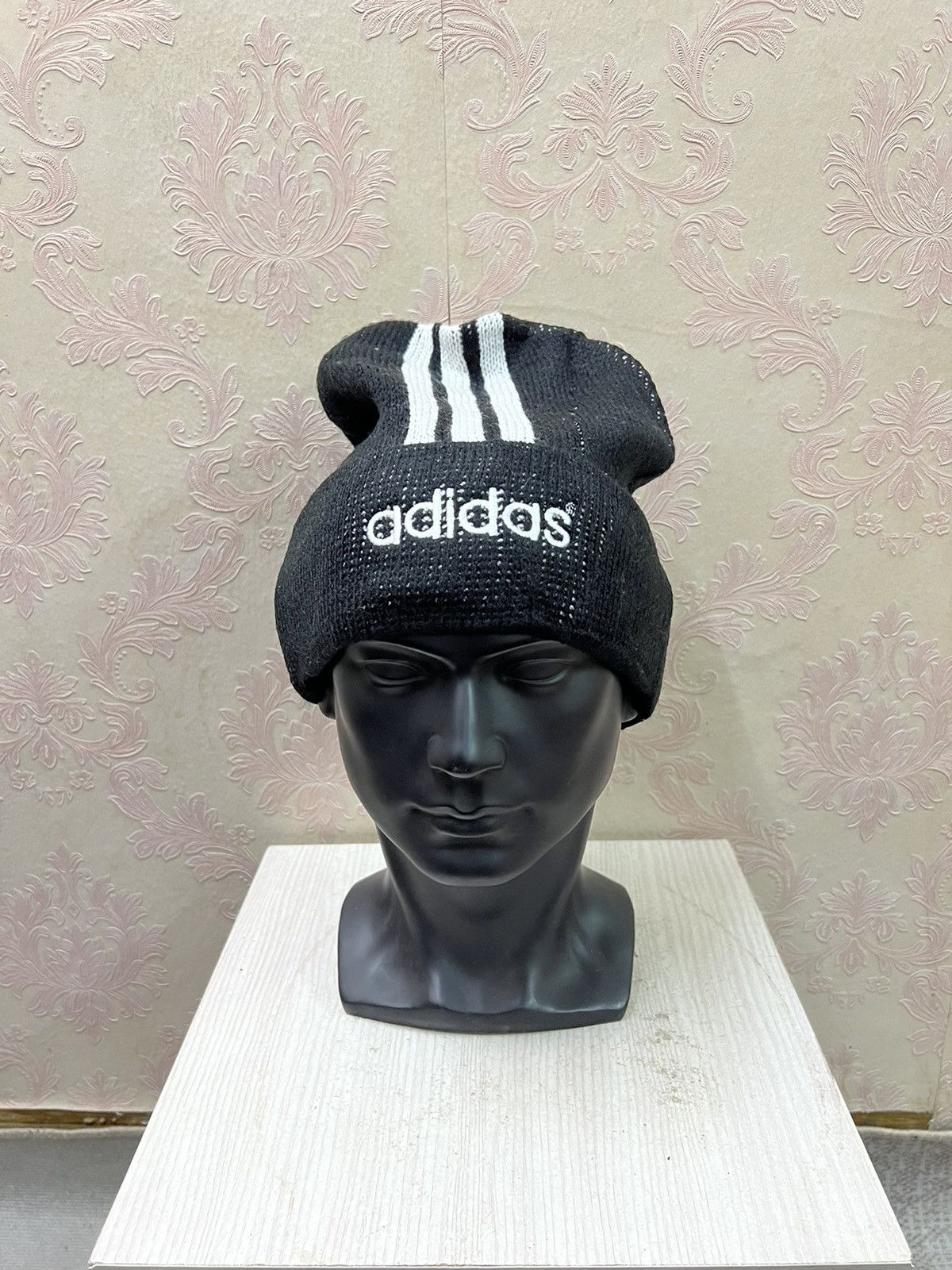 Adidas Vintage Adidas Spell Out Beanie Hats Size ONE SIZE - 2 Thumbnail
