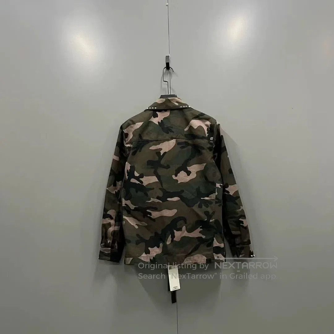 Valentino Valentino Camo Rivet Utility Jacket. Size US L / EU 52-54 / 3 - 1 Thumbnail