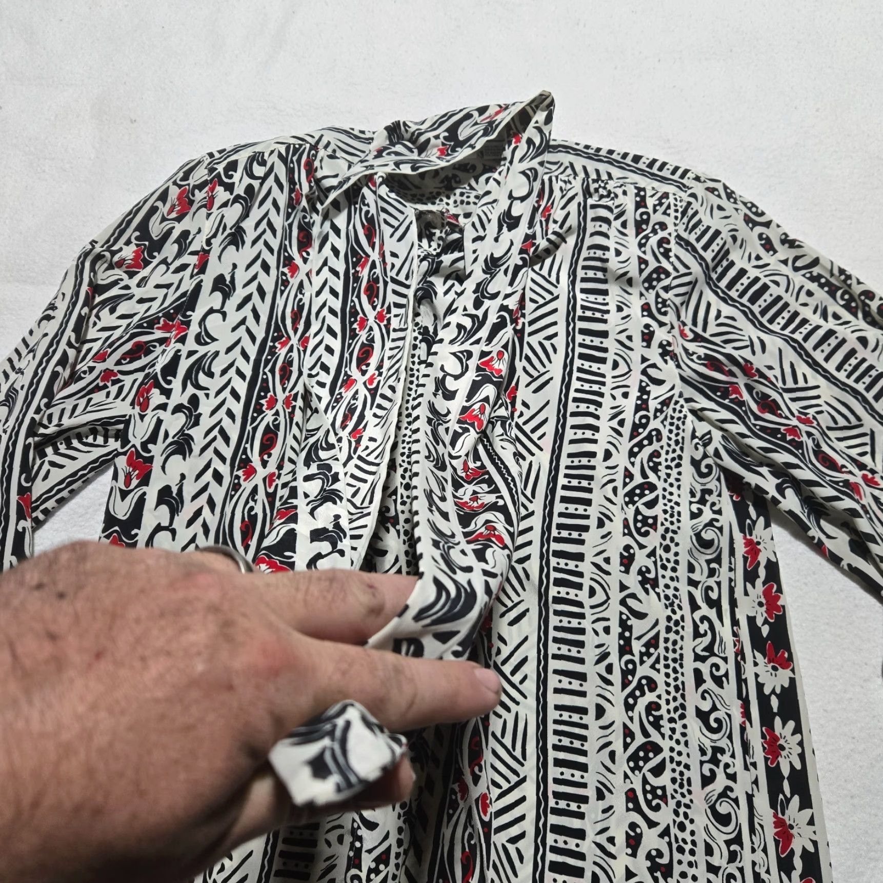Vintage Alfred Dunner Shirt Button-Up Floral Print Long Sleeve Women’s Size 12 White 100% Cotton Polyester Casual Button-Up Pattern Flower Size XL / US 12-14 / IT 48-50 - 3 Thumbnail