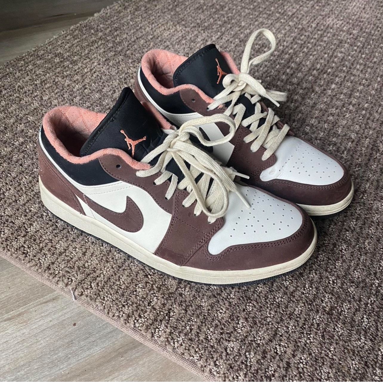 Jordan Brand Jordan 1 “Mocha” Lows Size US 9 / EU 42 - 5 Thumbnail