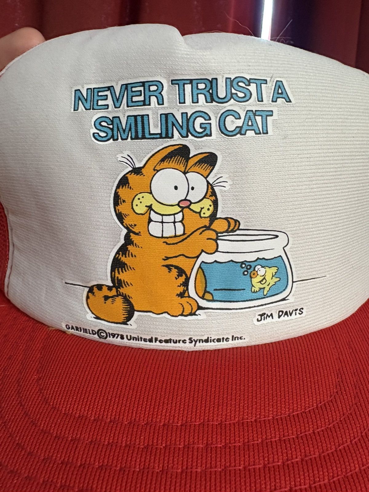 Cartoon Network Vintage Garfield Trucker Hat Never Trust Smiling Cat Grail Size ONE SIZE - 2 Thumbnail