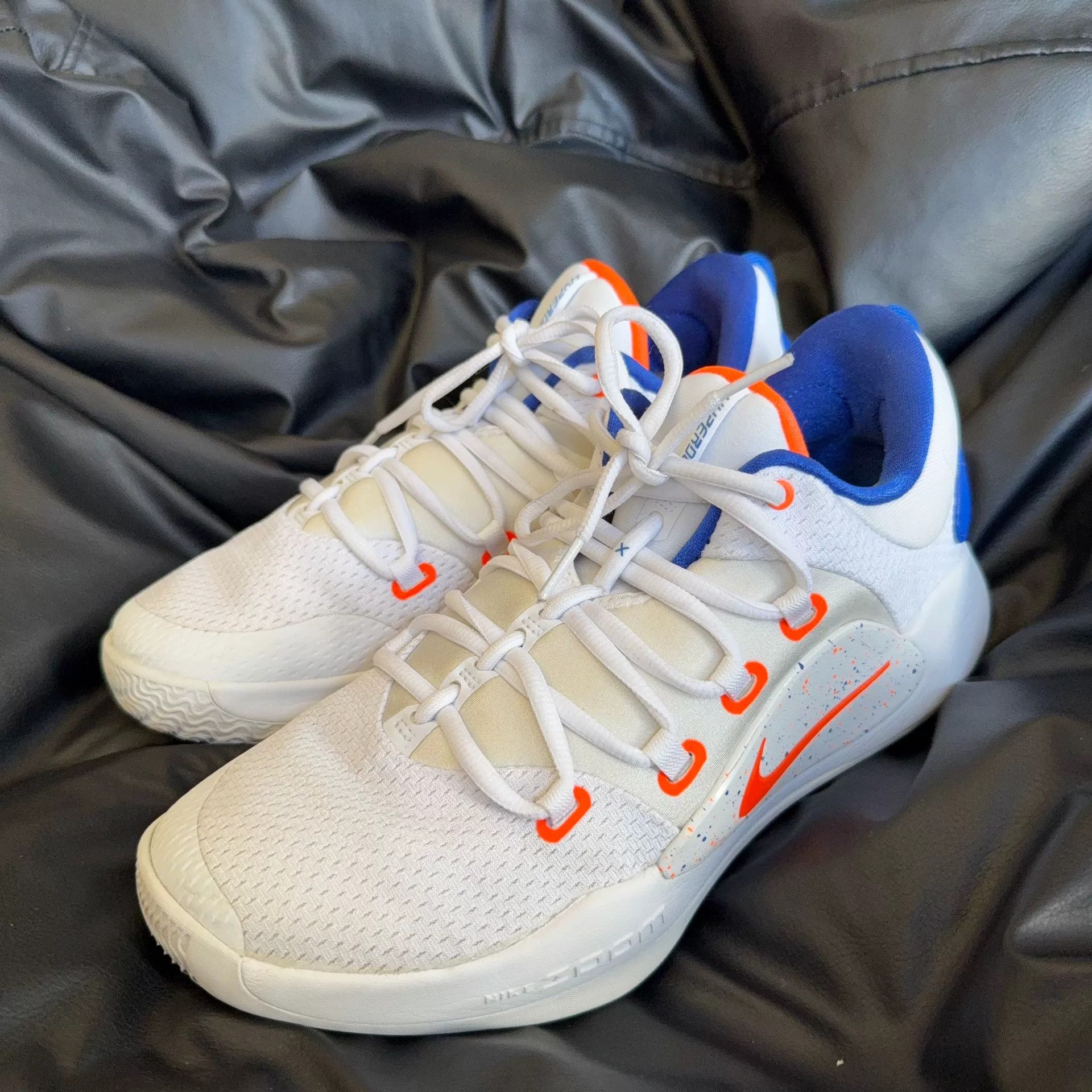 Nike Nike White Lowtop Sneakers 44 Men Size US 10.5 / EU 43-44 - 1 Thumbnail